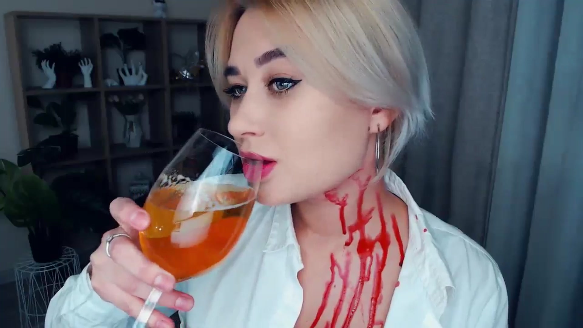 Gallery image thumbnail from Kukla_kolduna's myfreecams stream on, 10/30/2024, 18:41 image 5 of 20