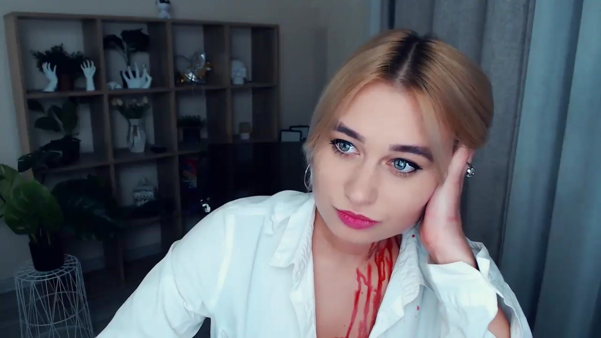 Gallery image thumbnail from Kukla_kolduna's myfreecams stream on, 10/30/2024, 19:10 image 14 of 20