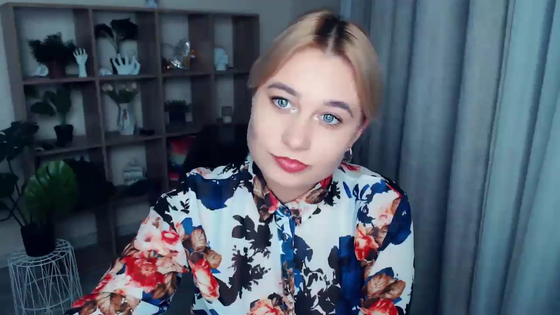 Gallery image thumbnail from Kukla_kolduna's myfreecams stream on, 11/02/2024, 15:49 image 19 of 20