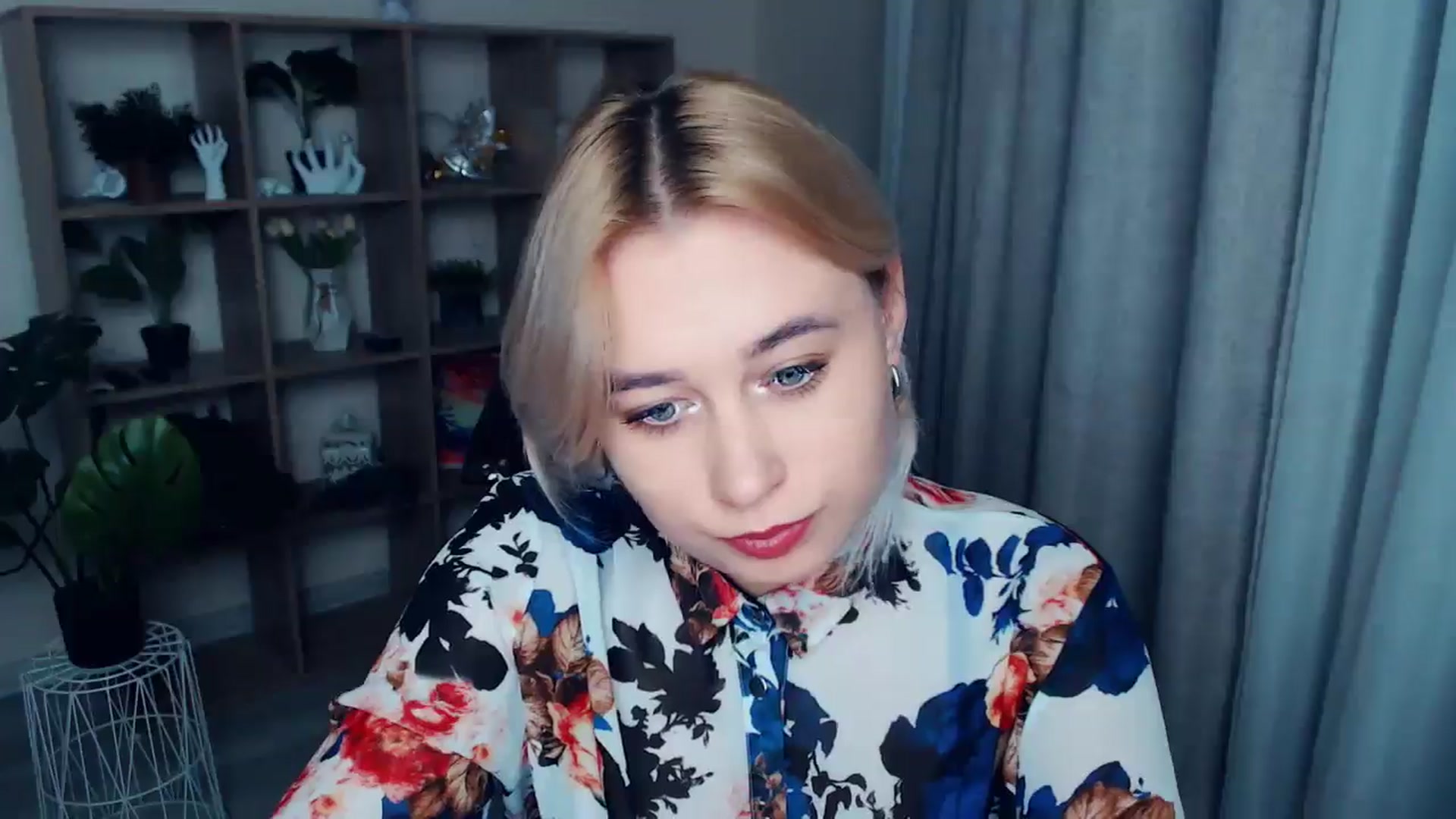 Gallery image thumbnail from Kukla_kolduna's myfreecams stream on, 11/02/2024, 15:49 image 12 of 20