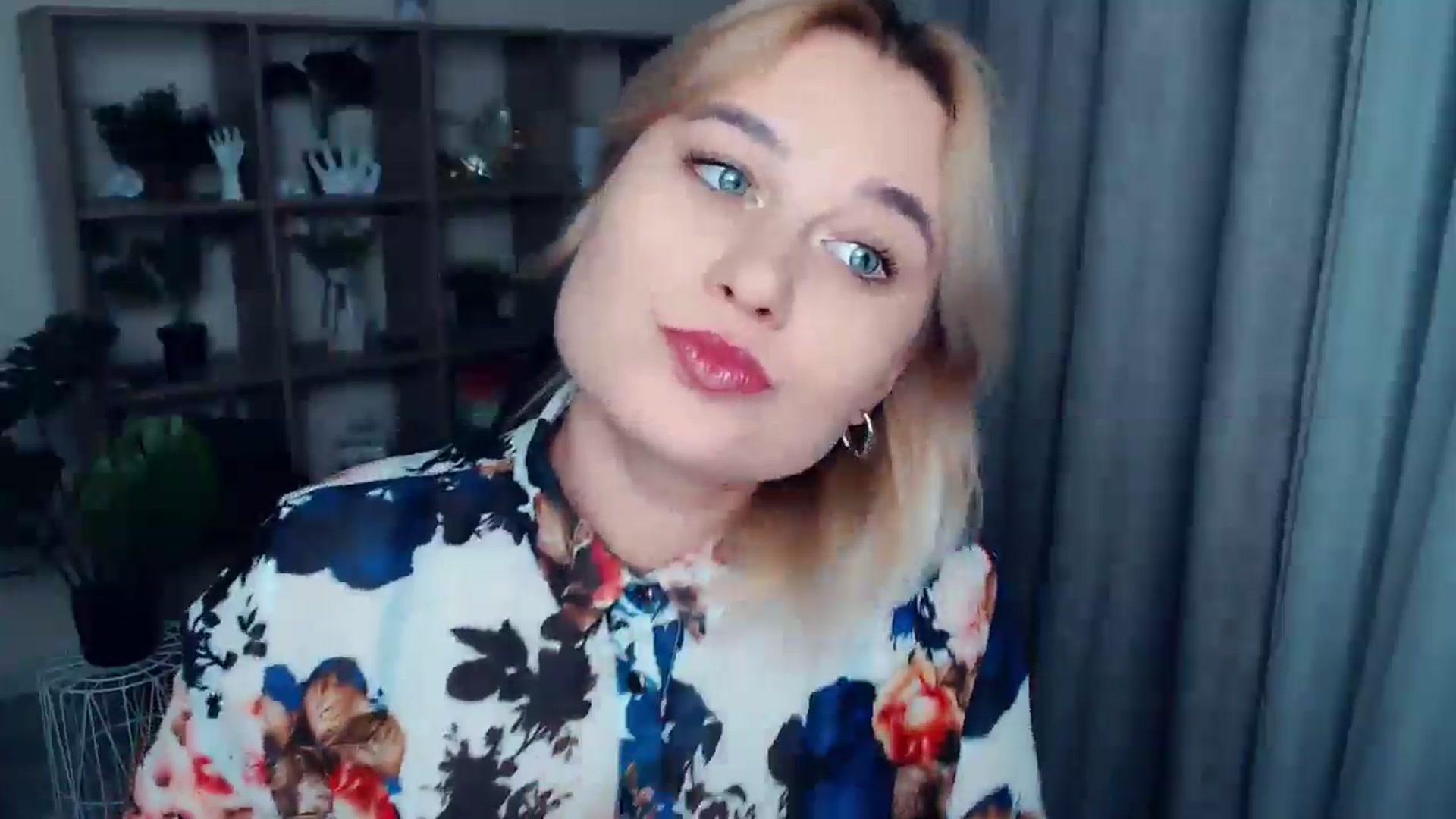 Gallery image thumbnail from Kukla_kolduna's myfreecams stream on, 11/02/2024, 15:49 image 3 of 20