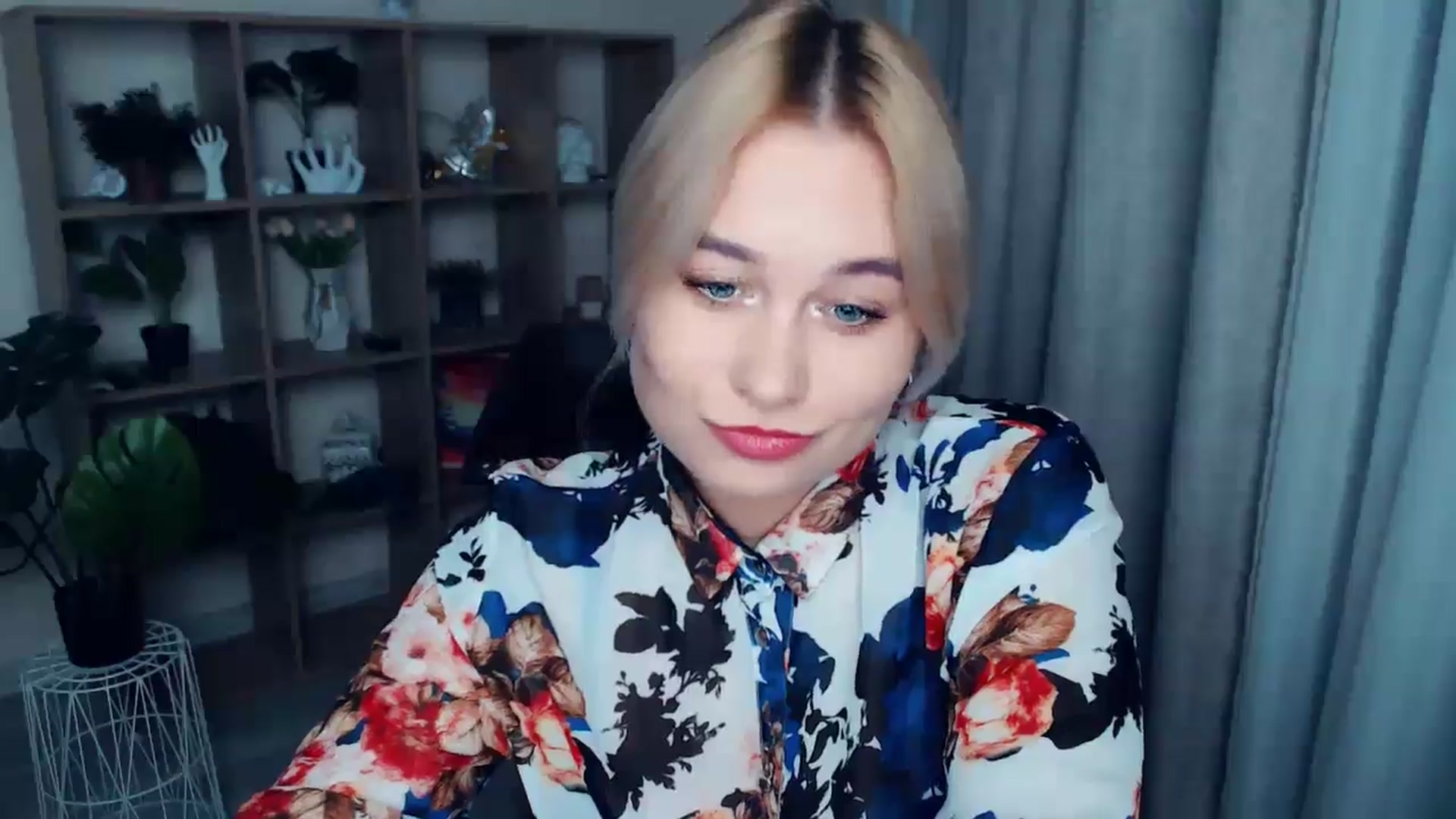 Gallery image thumbnail from Kukla_kolduna's myfreecams stream on, 11/02/2024, 16:06 image 9 of 20