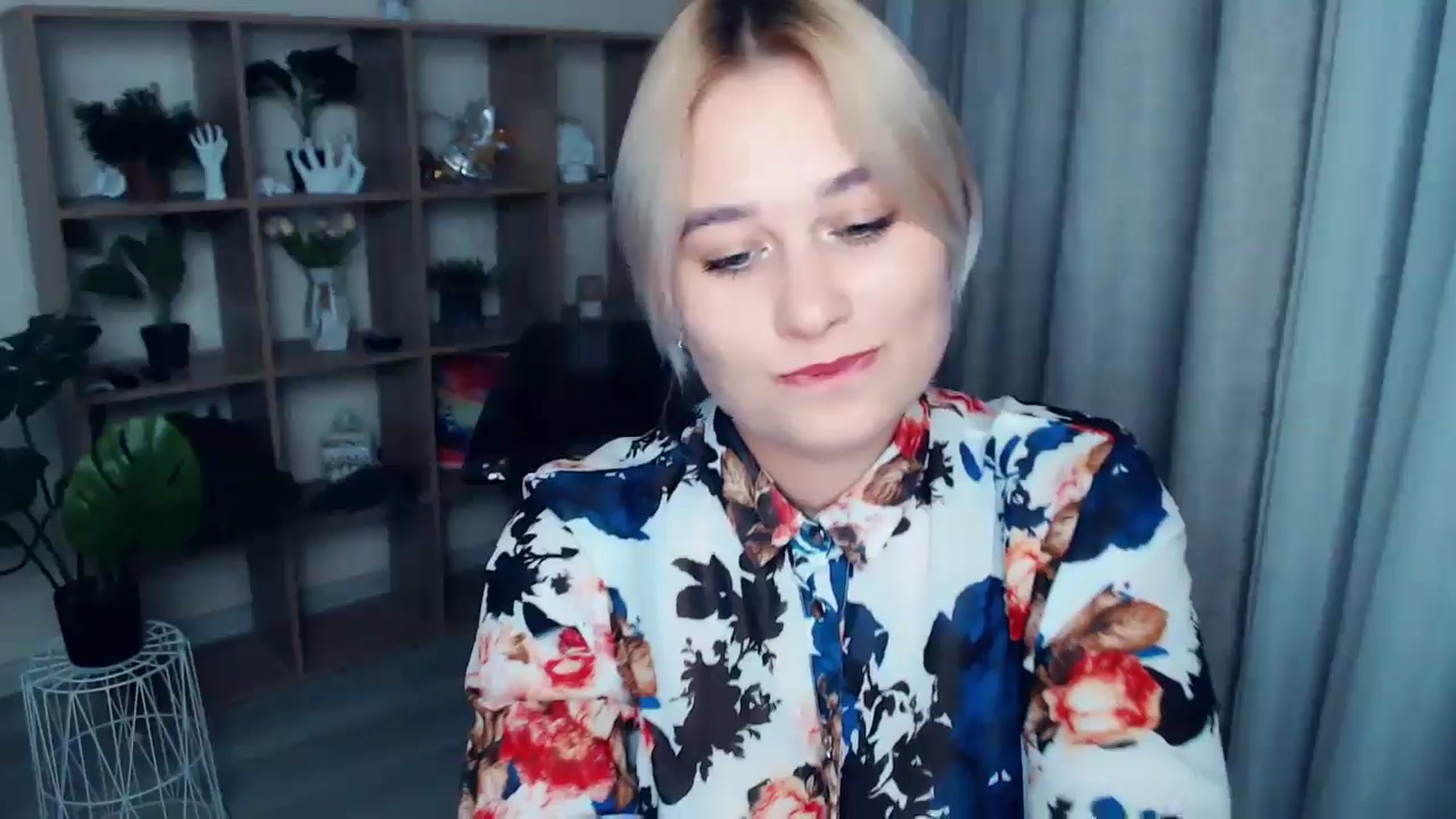 Gallery image thumbnail from Kukla_kolduna's myfreecams stream on, 11/02/2024, 16:06 image 15 of 20