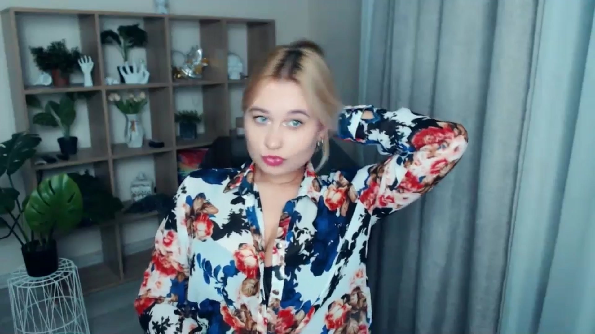 Gallery image thumbnail from Kukla_kolduna's myfreecams stream on, 11/02/2024, 17:28 image 4 of 20