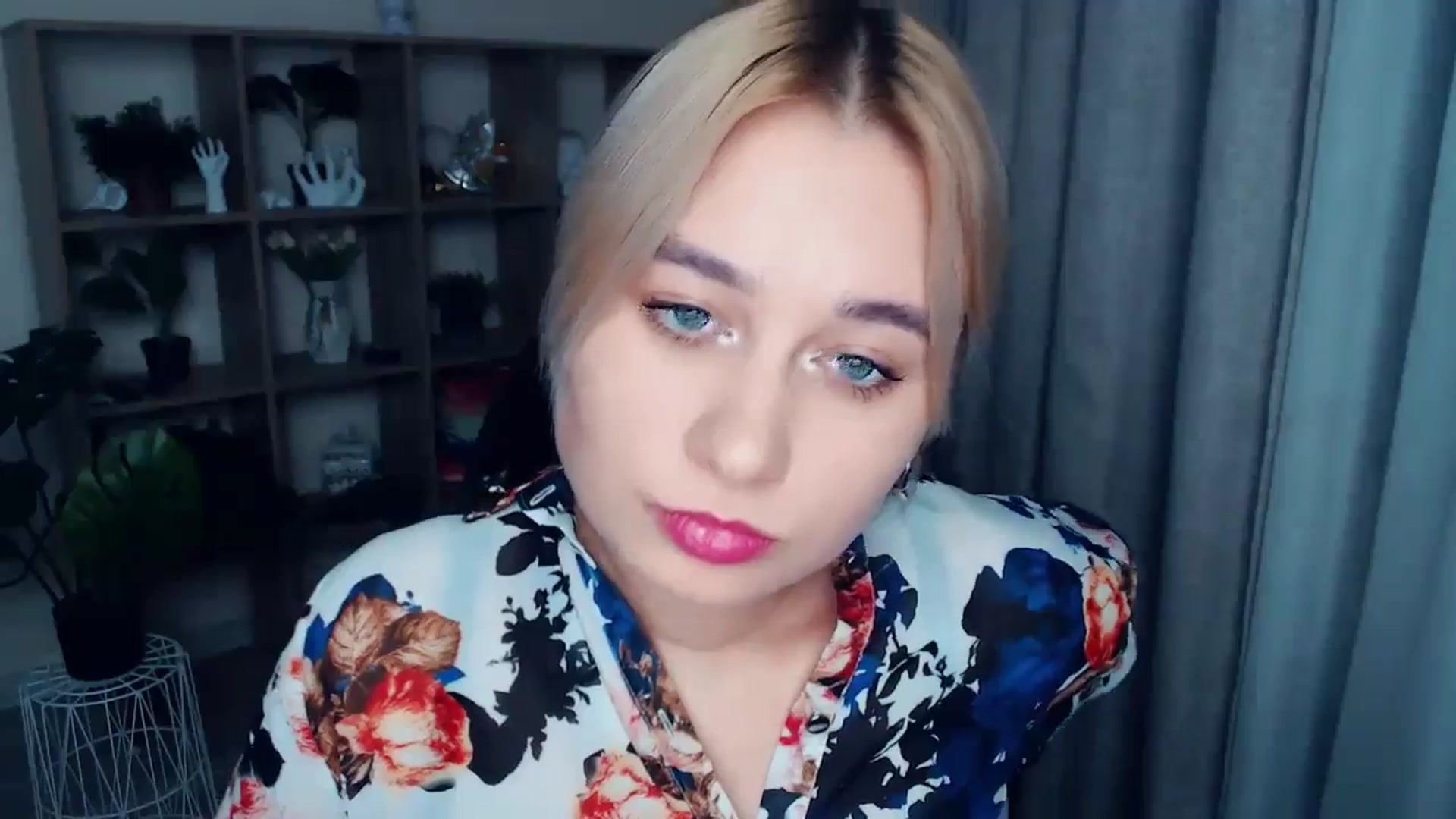 Gallery image thumbnail from Kukla_kolduna's myfreecams stream on, 11/02/2024, 17:28 image 13 of 20