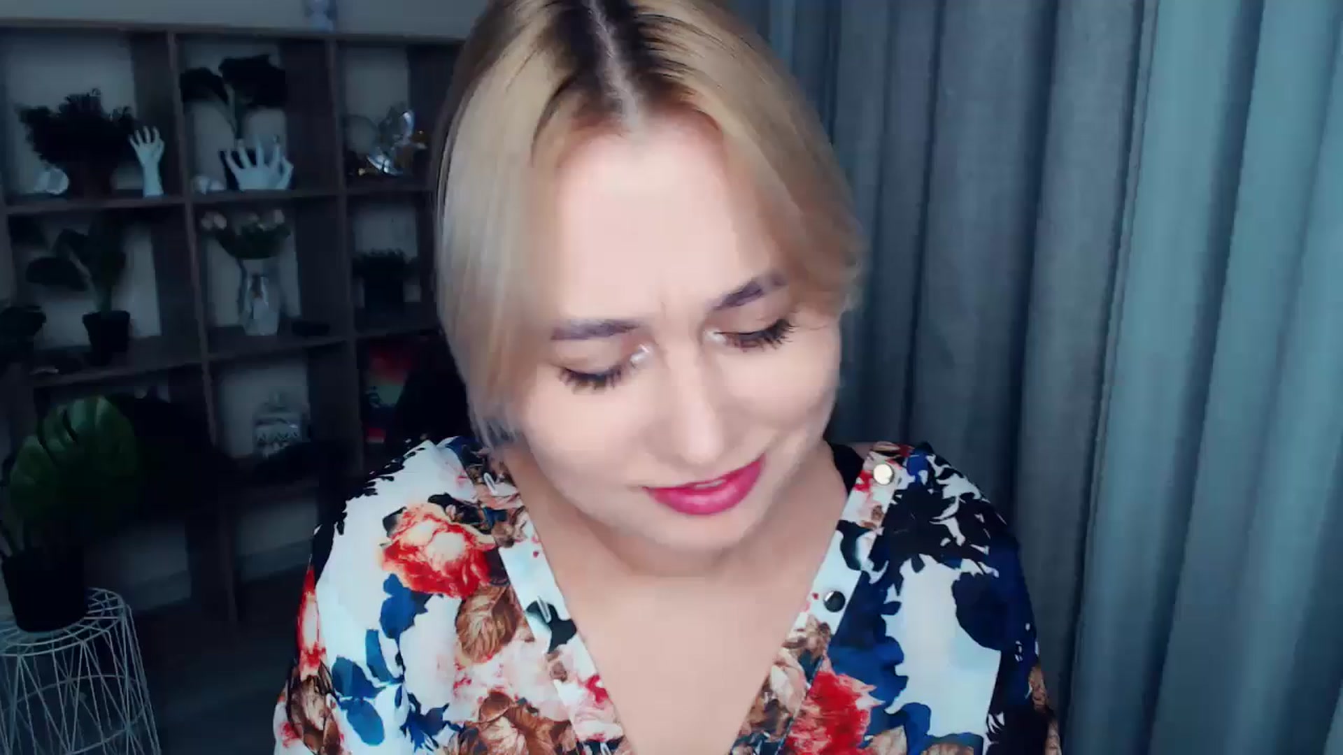Gallery image thumbnail from Kukla_kolduna's myfreecams stream on, 11/02/2024, 17:28 image 19 of 20
