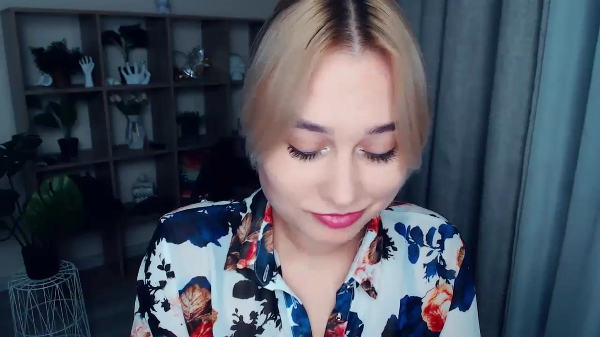 Gallery image thumbnail from Kukla_kolduna's myfreecams stream on, 11/02/2024, 17:28 image 7 of 20