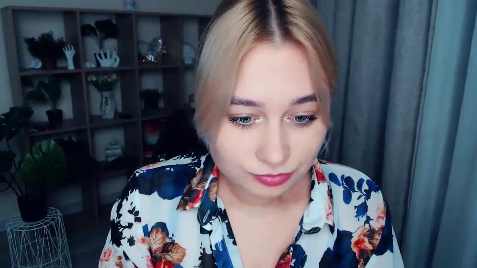 Gallery image thumbnail from Kukla_kolduna's myfreecams stream on, 11/02/2024, 17:28 image 10 of 20
