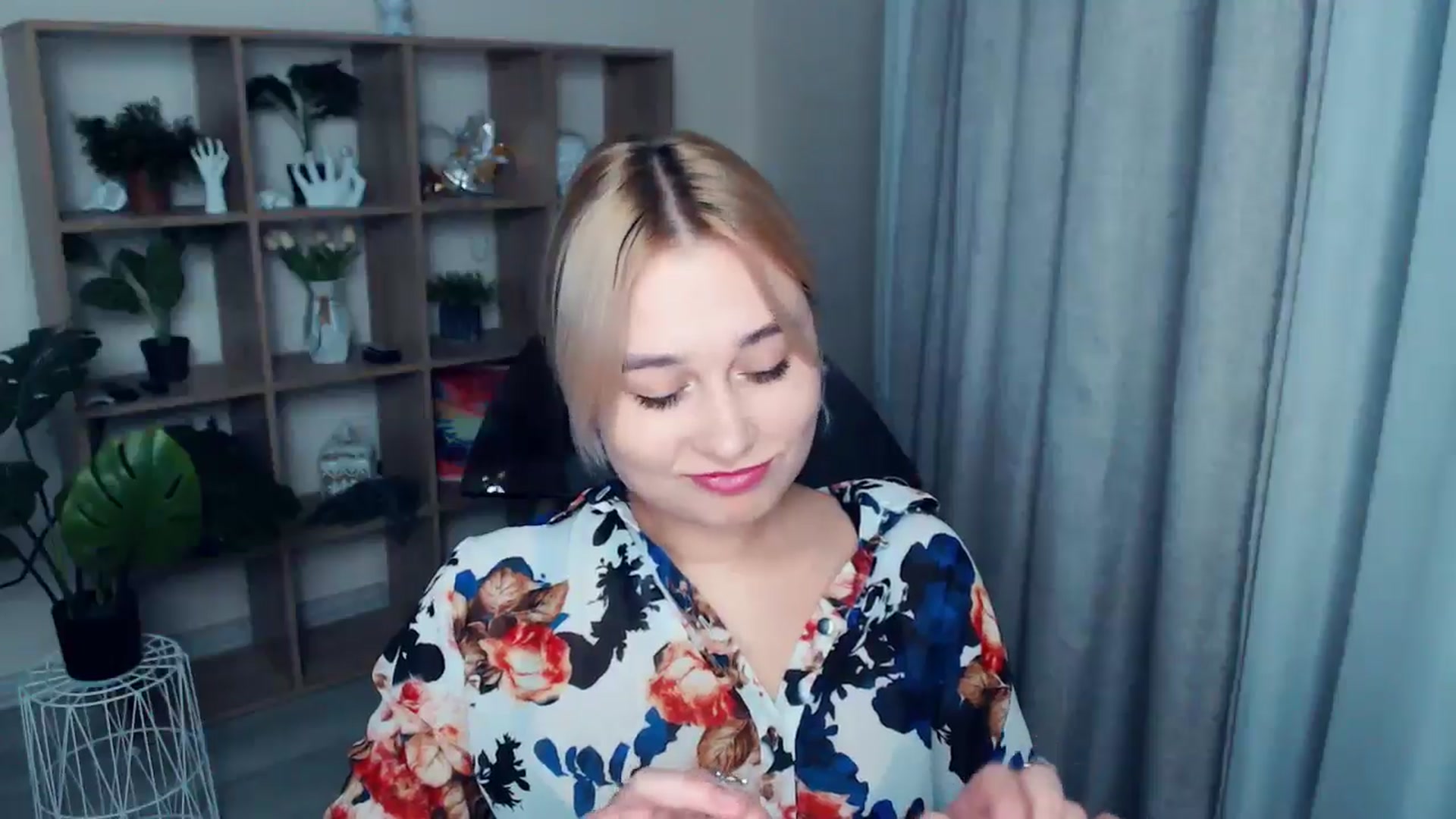 Gallery image thumbnail from Kukla_kolduna's myfreecams stream on, 11/02/2024, 17:28 image 17 of 20