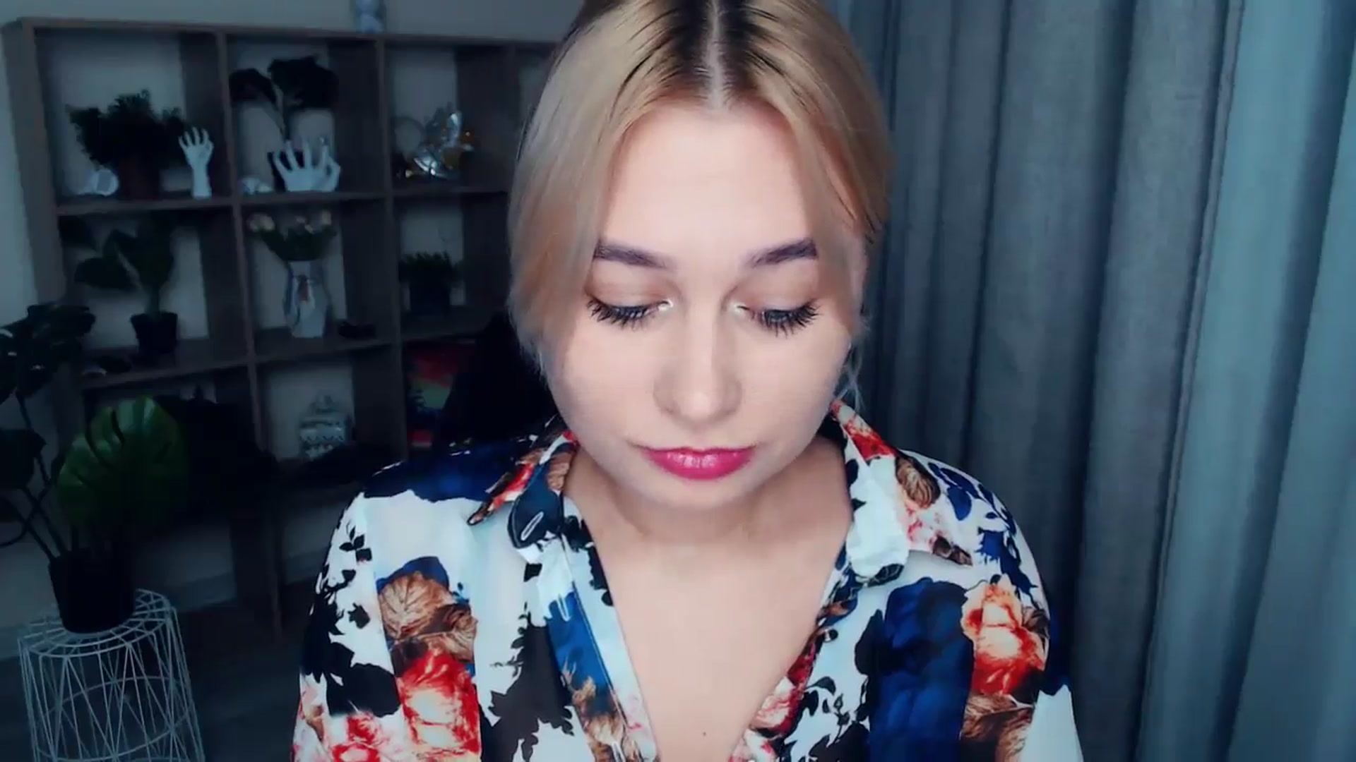 Gallery image thumbnail from Kukla_kolduna's myfreecams stream on, 11/02/2024, 17:28 image 11 of 20