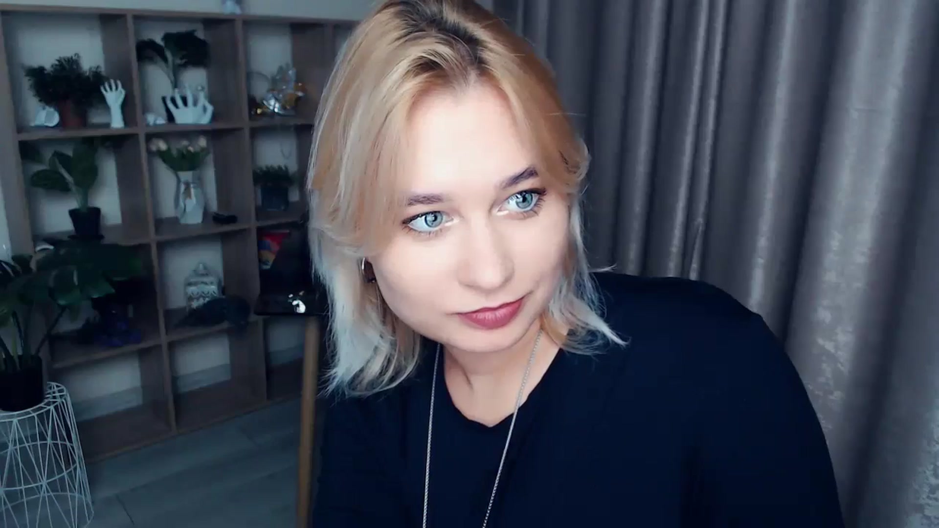 Gallery image thumbnail from Kukla_kolduna's myfreecams stream on, 11/03/2024, 16:55 image 13 of 20
