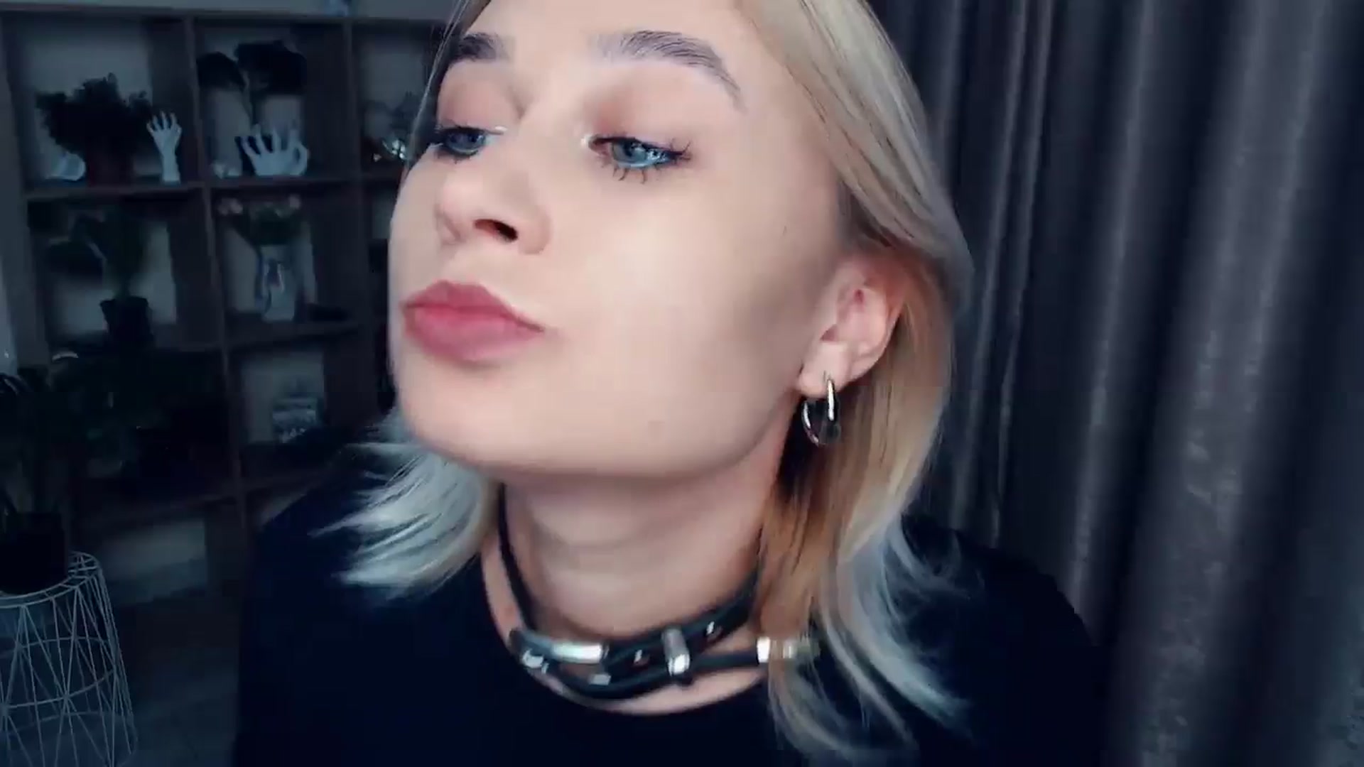 Gallery image thumbnail from Kukla_kolduna's myfreecams stream on, 11/03/2024, 16:55 image 16 of 20