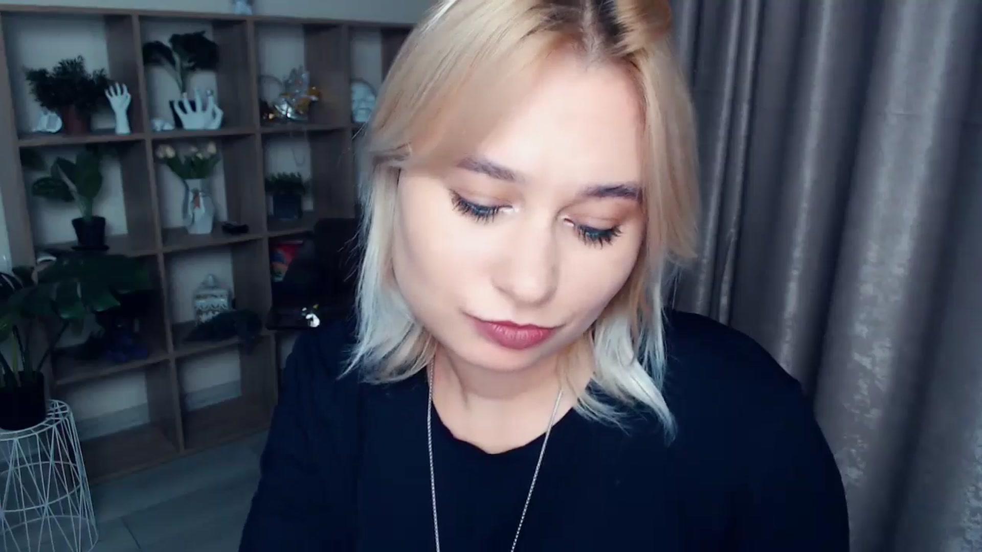 Gallery image thumbnail from Kukla_kolduna's myfreecams stream on, 11/03/2024, 16:55 image 11 of 20