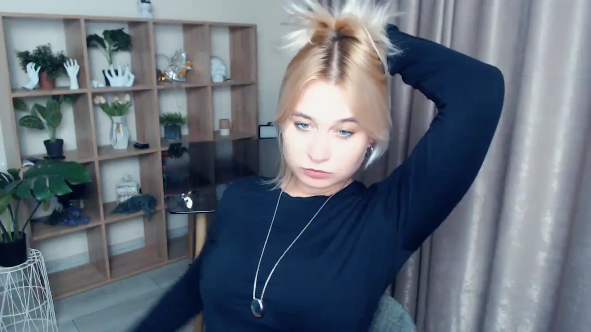 Gallery image thumbnail from Kukla_kolduna's myfreecams stream on, 11/03/2024, 19:24 image 5 of 20