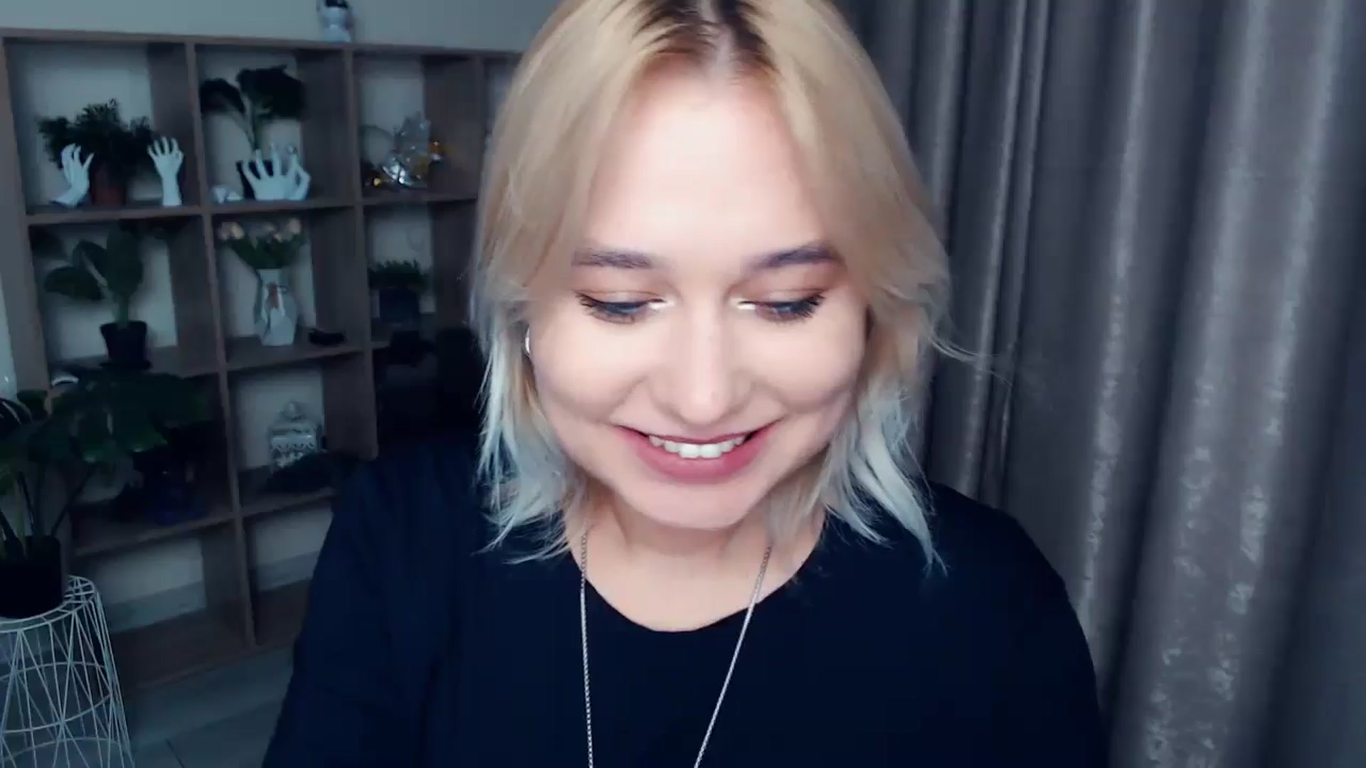 Gallery image thumbnail from Kukla_kolduna's myfreecams stream on, 11/03/2024, 19:24 image 2 of 20