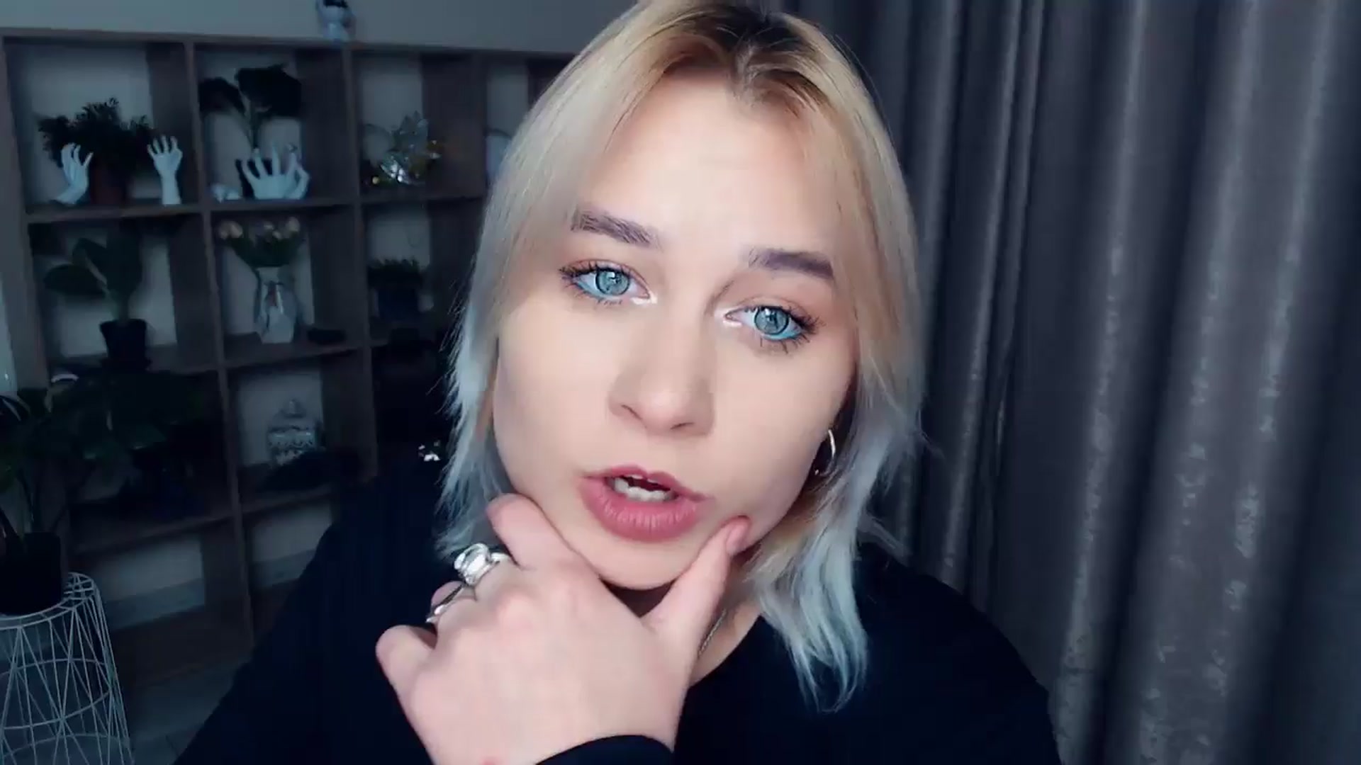 Gallery image thumbnail from Kukla_kolduna's myfreecams stream on, 11/03/2024, 19:24 image 12 of 20