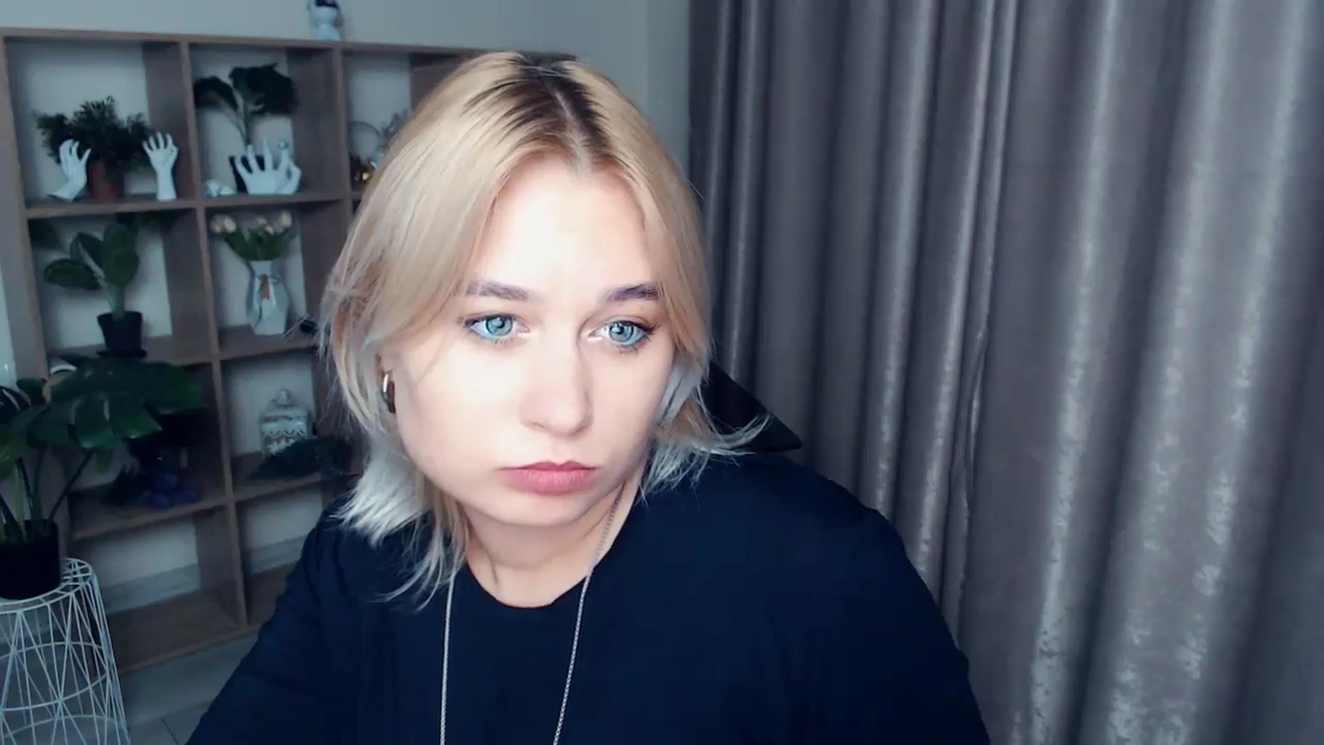 Gallery image thumbnail from Kukla_kolduna's myfreecams stream on, 11/03/2024, 19:24 image 6 of 20