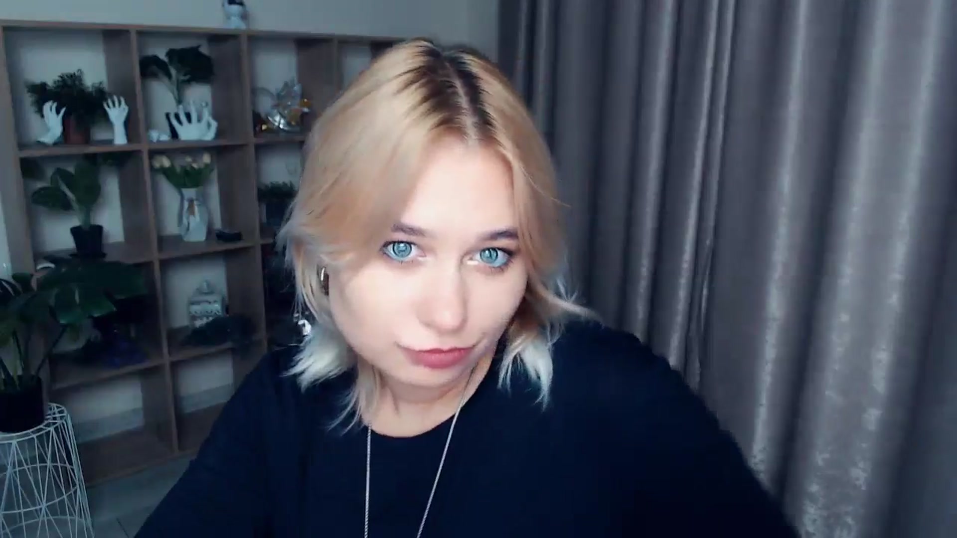 Gallery image thumbnail from Kukla_kolduna's myfreecams stream on, 11/03/2024, 19:24 image 10 of 20