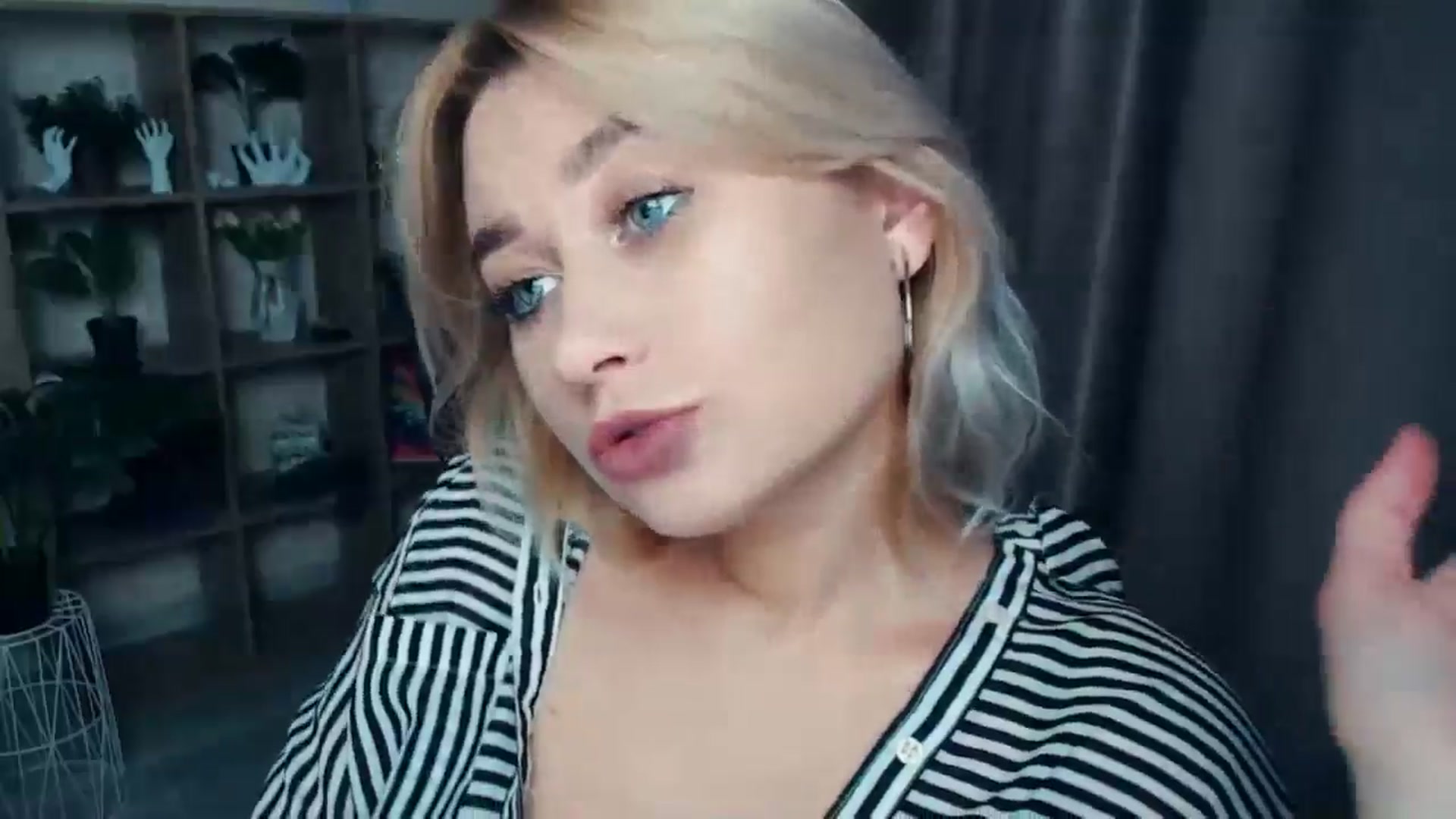 Gallery image thumbnail from Kukla_kolduna's myfreecams stream on, 11/04/2024, 16:11 image 13 of 20