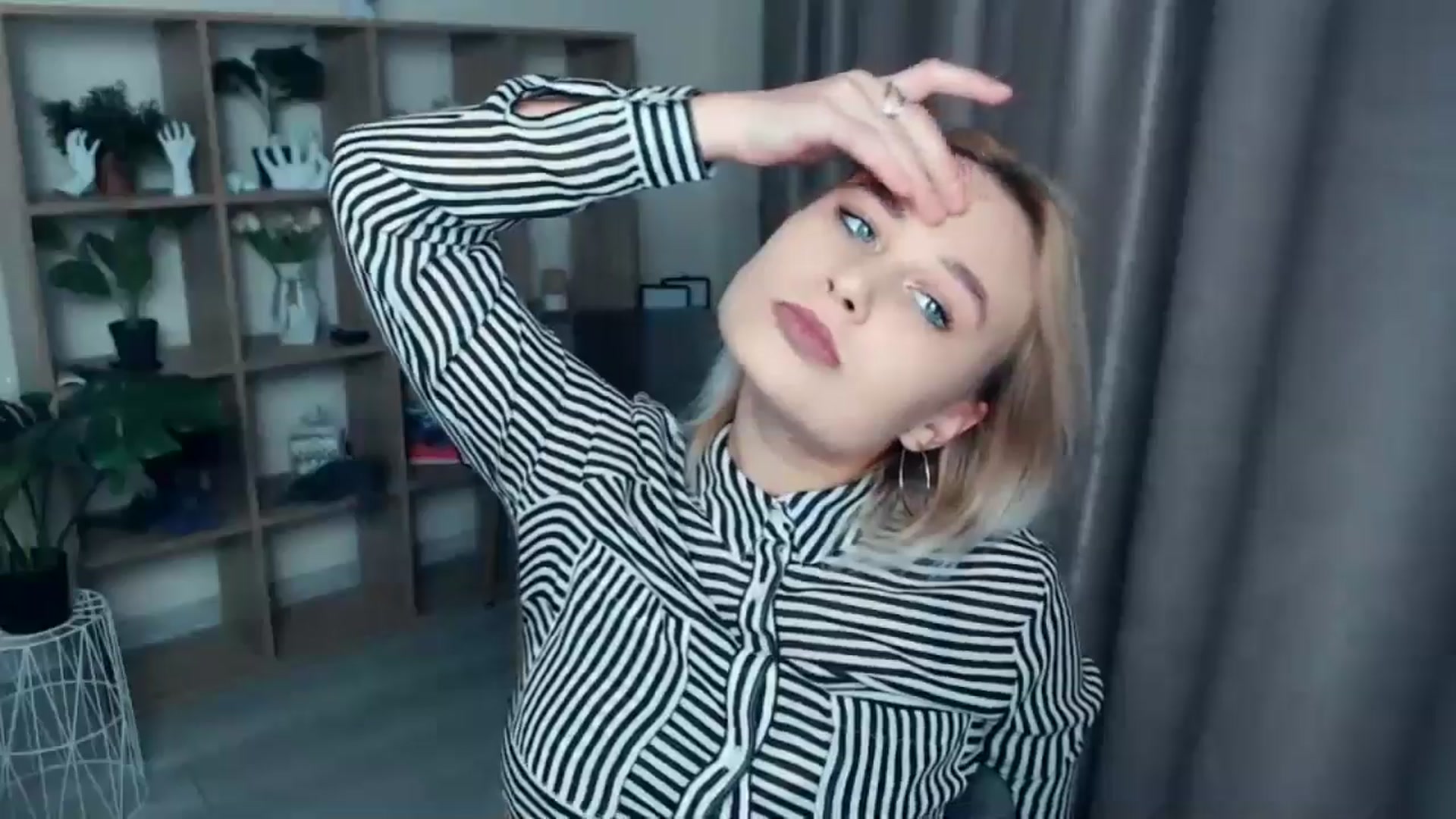 Gallery image thumbnail from Kukla_kolduna's myfreecams stream on, 11/04/2024, 16:11 image 3 of 20