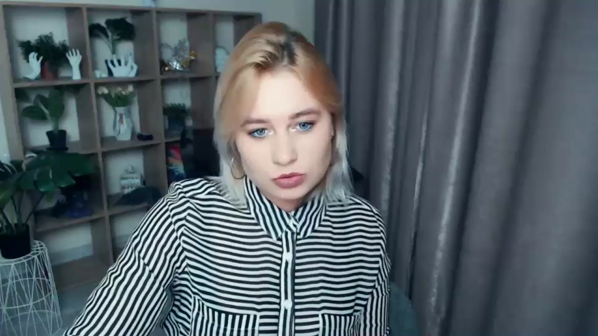 Gallery image thumbnail from Kukla_kolduna's myfreecams stream on, 11/04/2024, 16:11 image 7 of 20