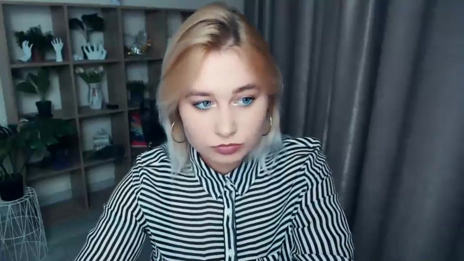 Gallery image thumbnail from Kukla_kolduna's myfreecams stream on, 11/04/2024, 16:11 image 6 of 20