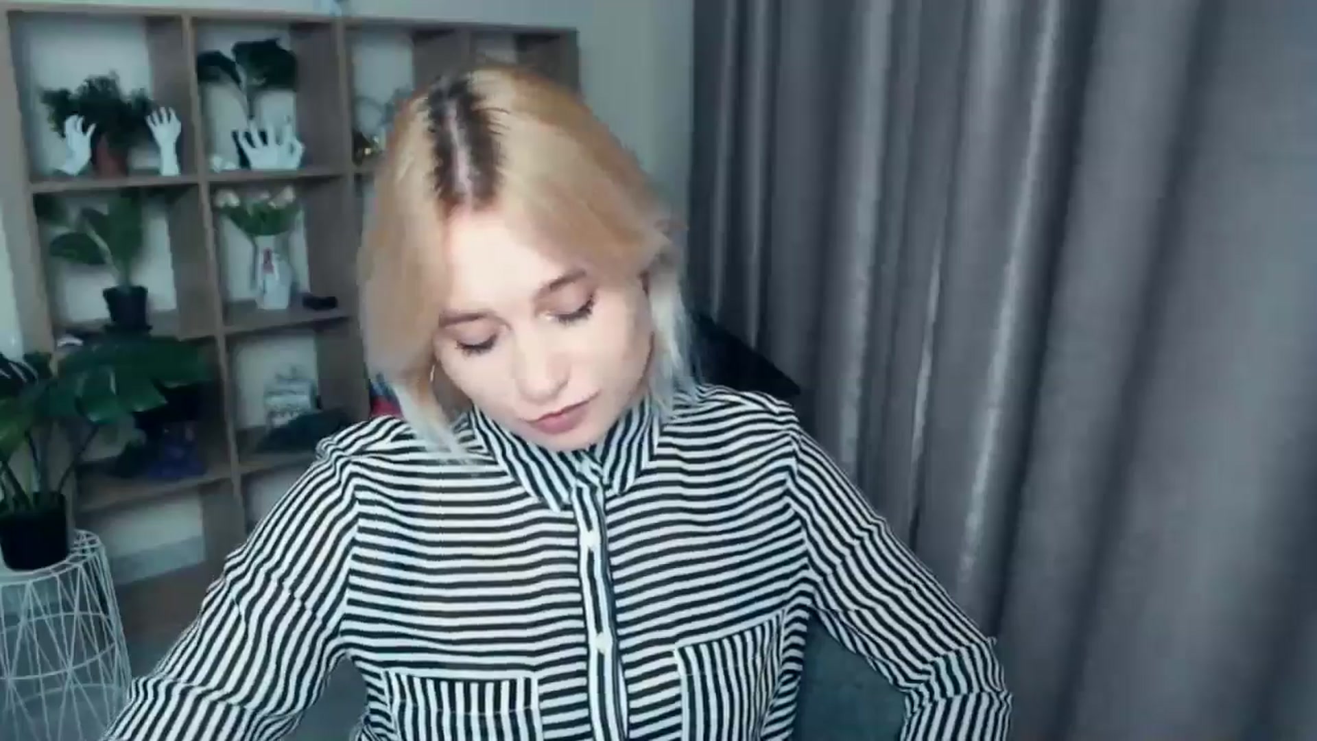 Gallery image thumbnail from Kukla_kolduna's myfreecams stream on, 11/04/2024, 16:11 image 9 of 20