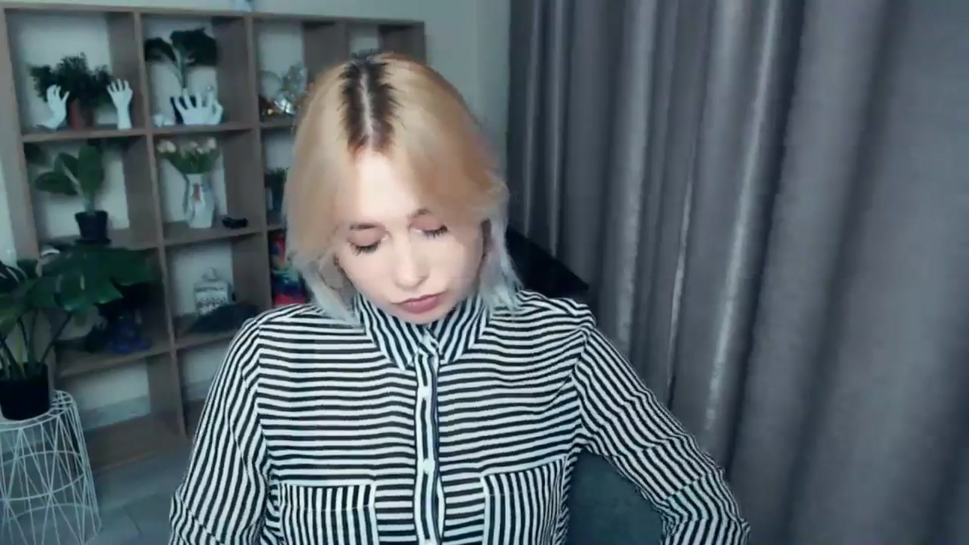 Gallery image thumbnail from Kukla_kolduna's myfreecams stream on, 11/04/2024, 16:11 image 8 of 20