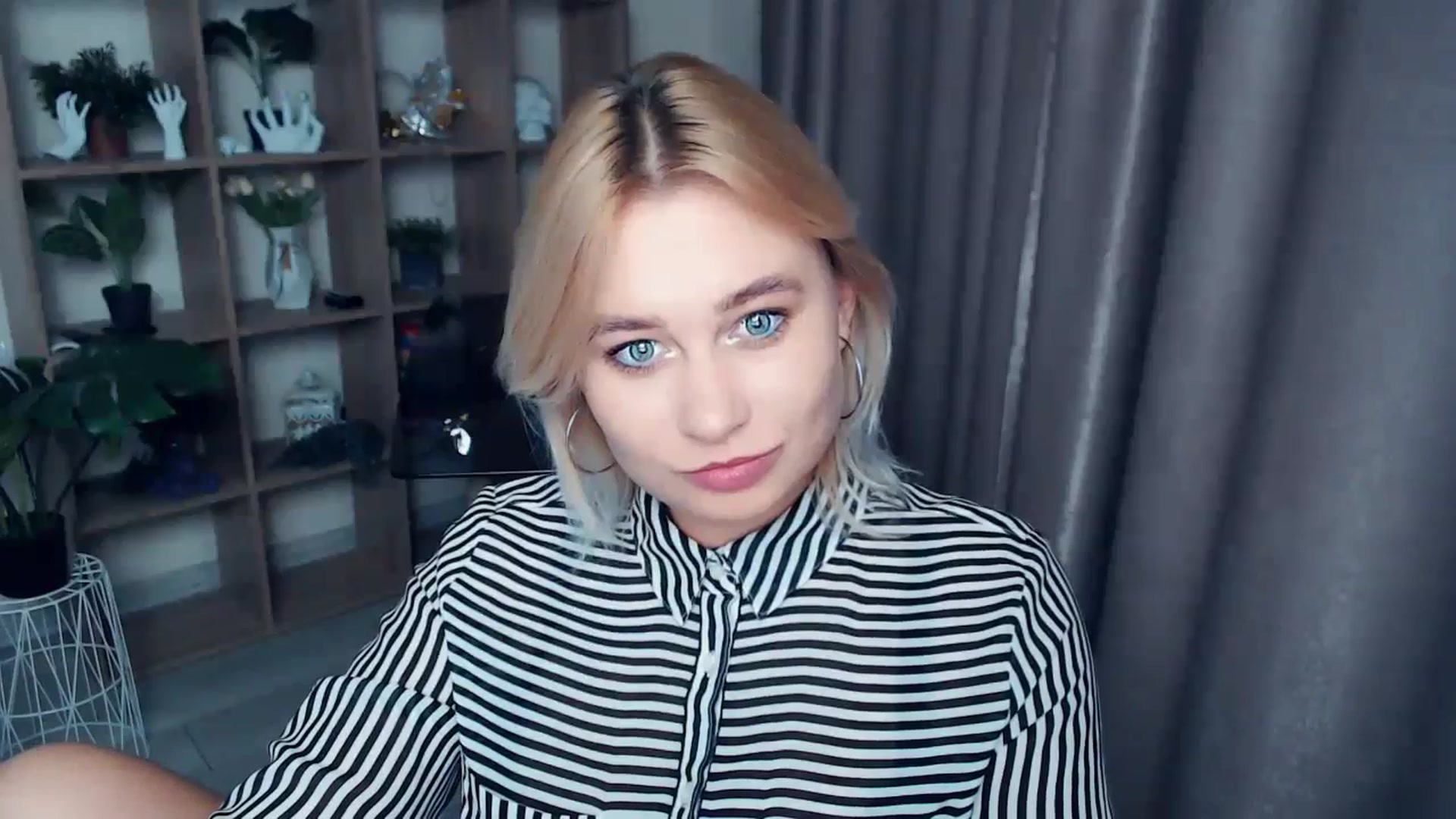 Gallery image thumbnail from Kukla_kolduna's myfreecams stream on, 11/04/2024, 18:02 image 19 of 20