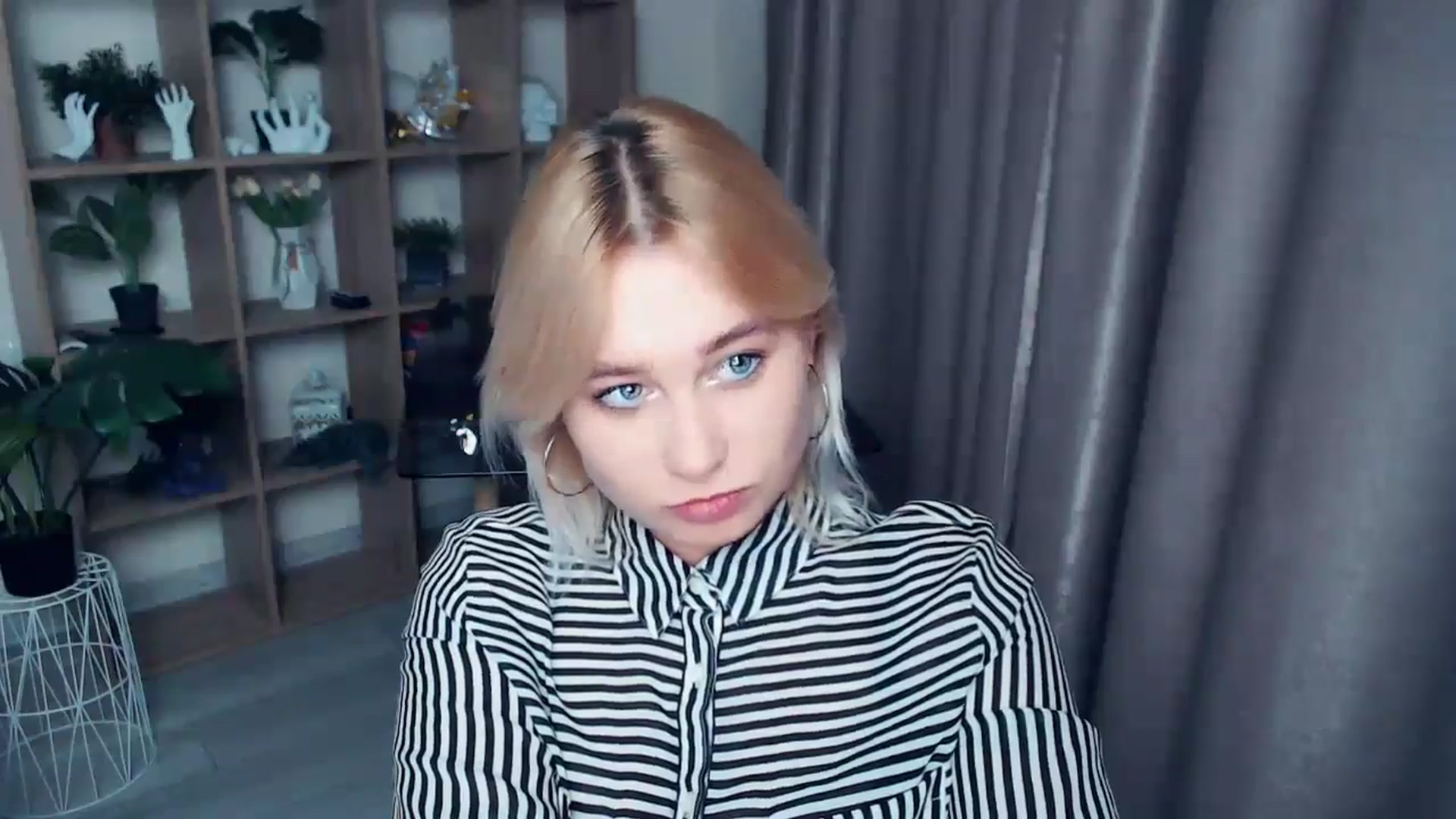 Gallery image thumbnail from Kukla_kolduna's myfreecams stream on, 11/04/2024, 18:02 image 4 of 20