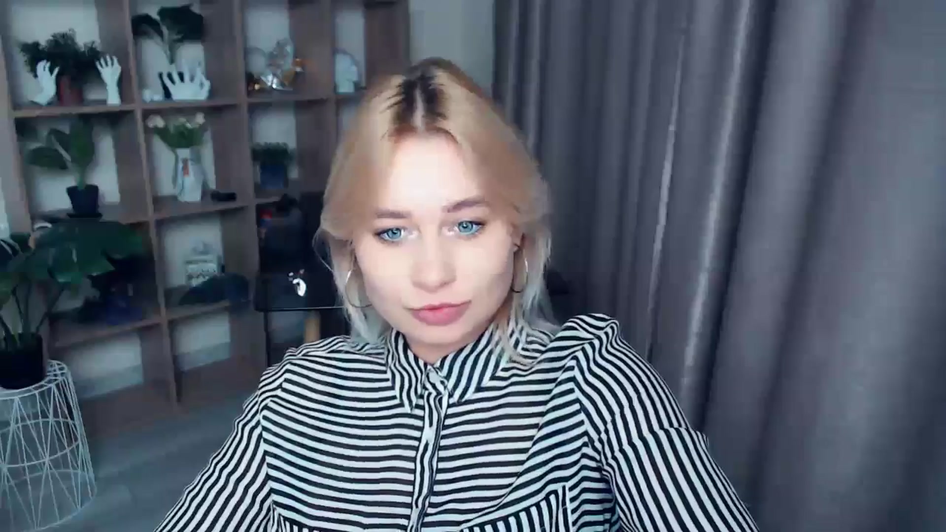 Gallery image thumbnail from Kukla_kolduna's myfreecams stream on, 11/04/2024, 18:02 image 13 of 20