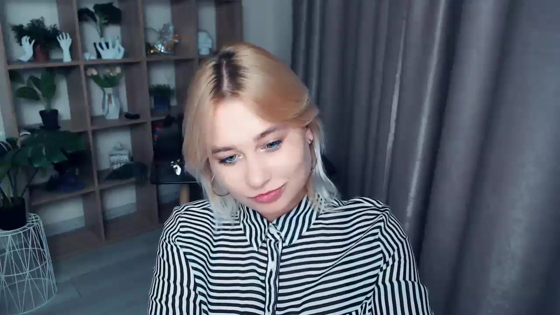 Gallery image thumbnail from Kukla_kolduna's myfreecams stream on, 11/04/2024, 18:02 image 9 of 20