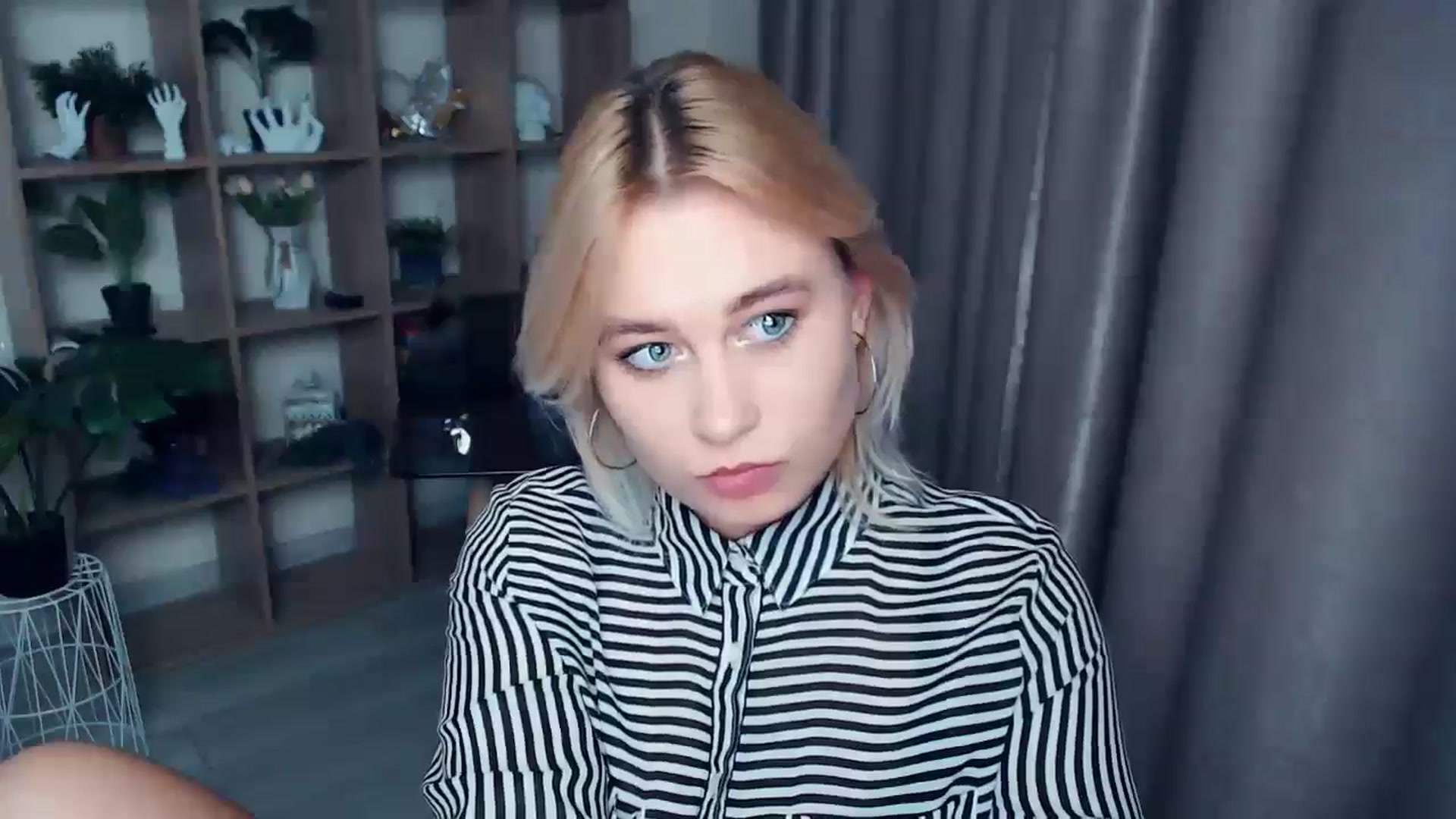 Gallery image thumbnail from Kukla_kolduna's myfreecams stream on, 11/04/2024, 18:02 image 18 of 20