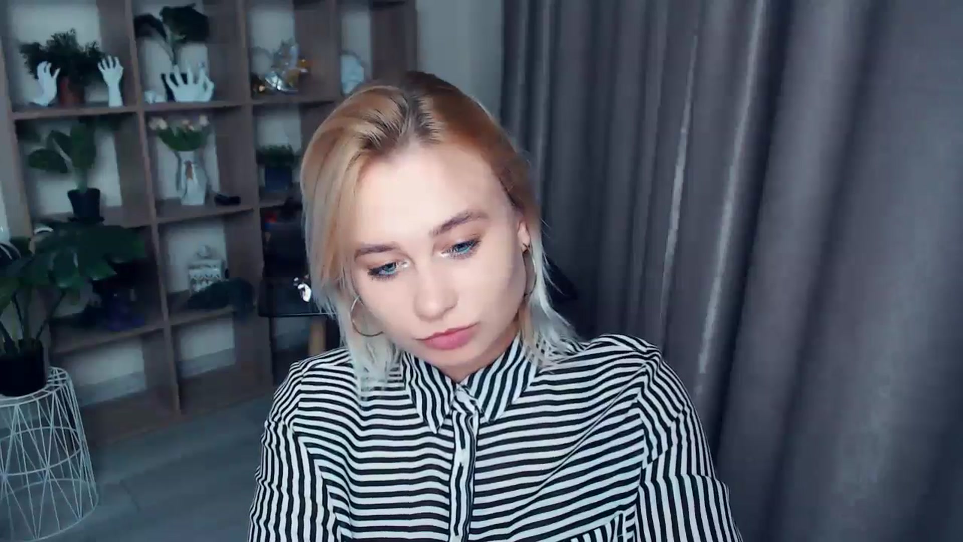 Gallery image thumbnail from Kukla_kolduna's myfreecams stream on, 11/04/2024, 18:02 image 11 of 20