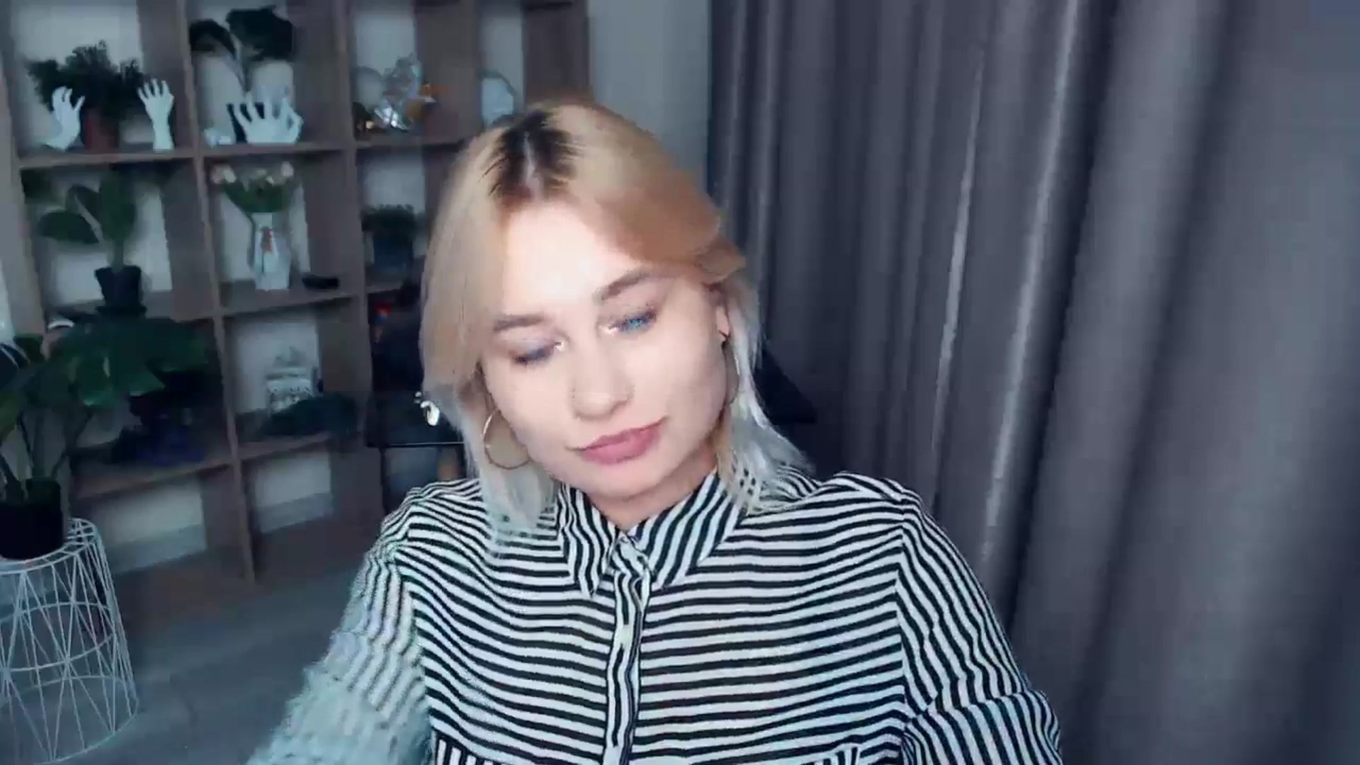 Gallery image thumbnail from Kukla_kolduna's myfreecams stream on, 11/04/2024, 18:02 image 8 of 20
