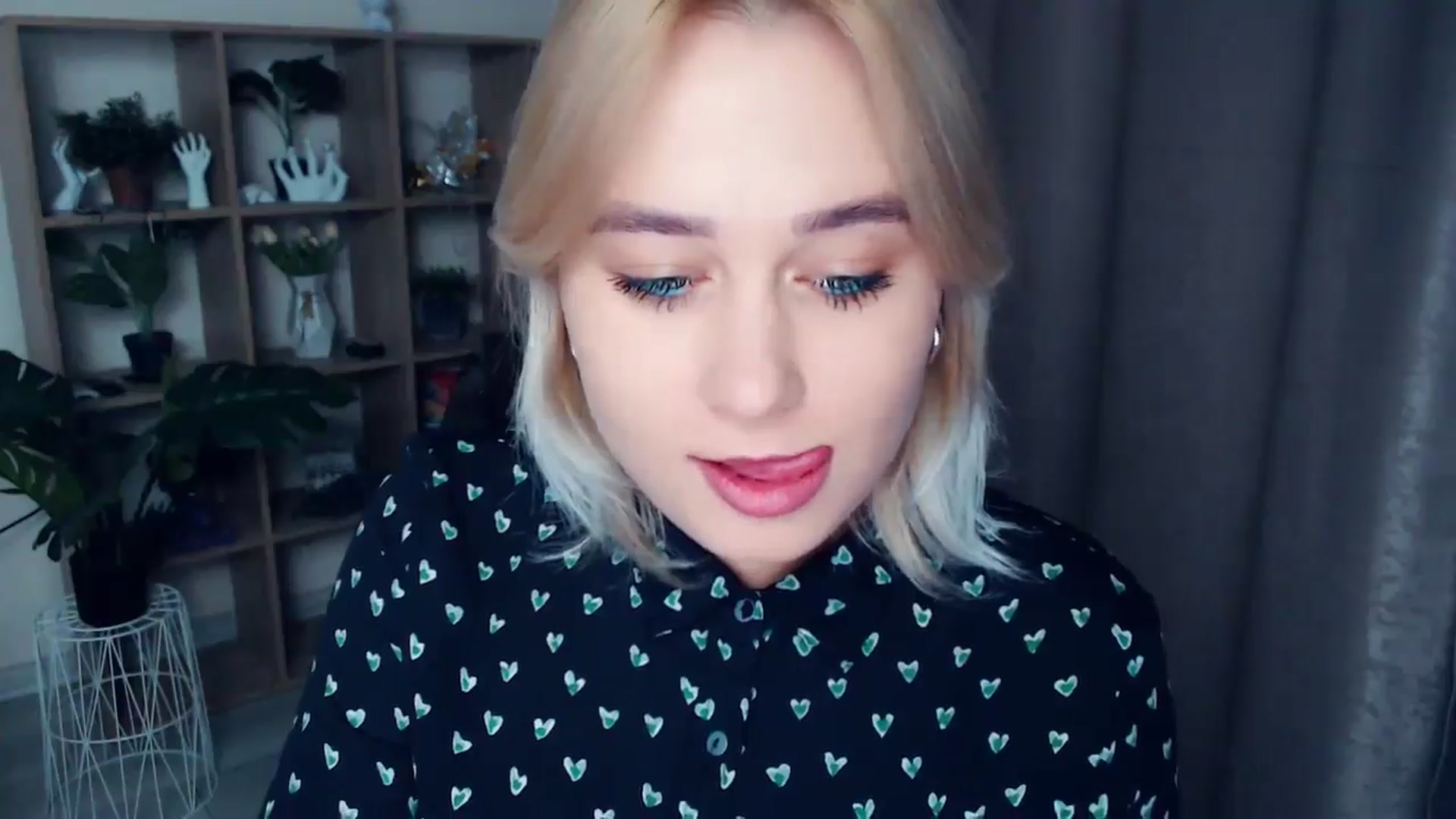 Gallery image thumbnail from Kukla_kolduna's myfreecams stream on, 11/07/2024, 17:33 image 10 of 20