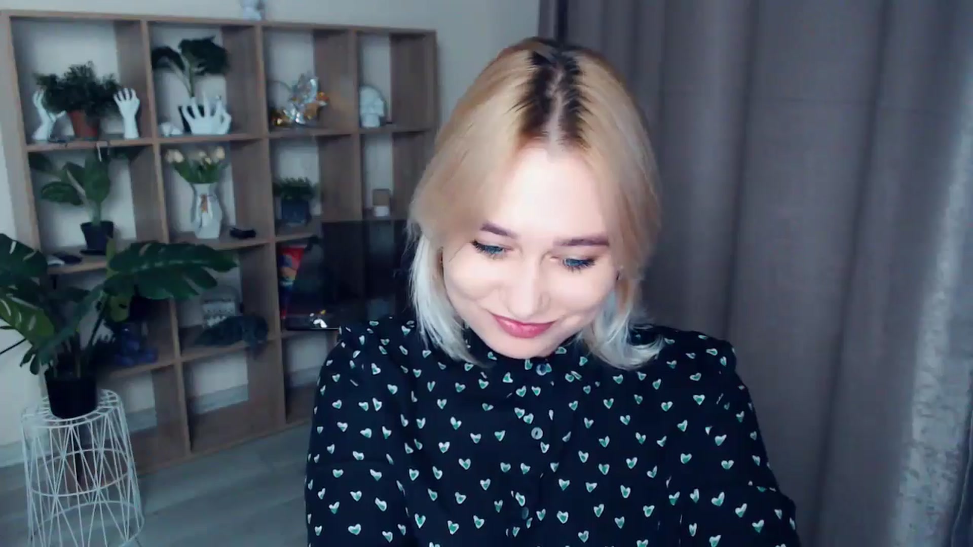Gallery image thumbnail from Kukla_kolduna's myfreecams stream on, 11/07/2024, 17:33 image 9 of 20