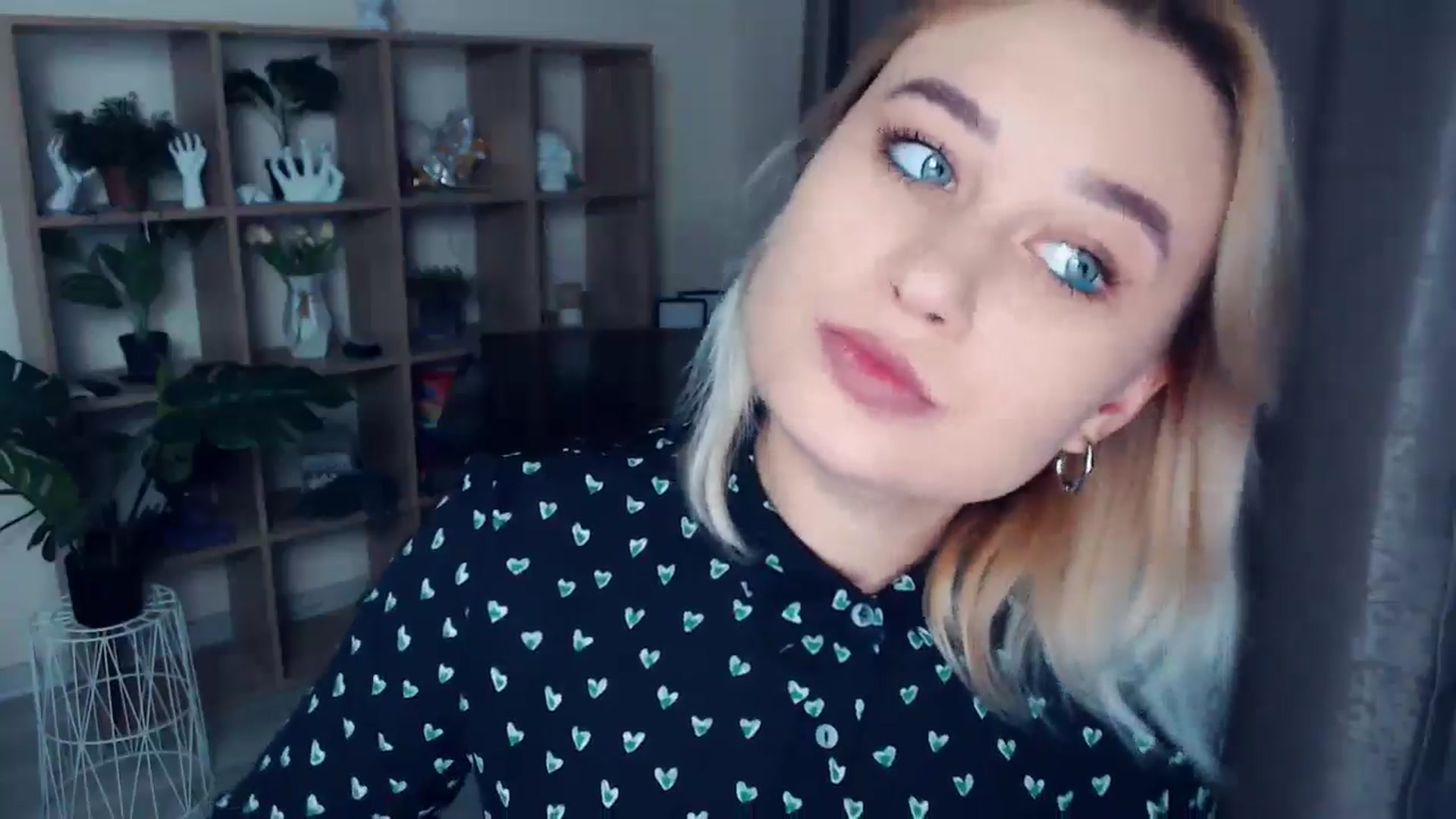 Gallery image thumbnail from Kukla_kolduna's myfreecams stream on, 11/07/2024, 17:33 image 2 of 20