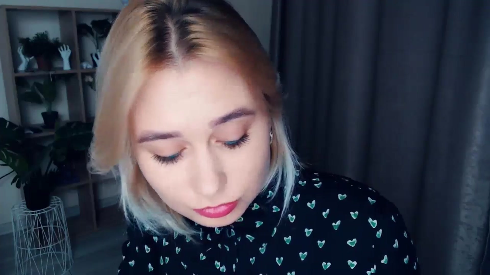 Gallery image thumbnail from Kukla_kolduna's myfreecams stream on, 11/07/2024, 17:33 image 13 of 20