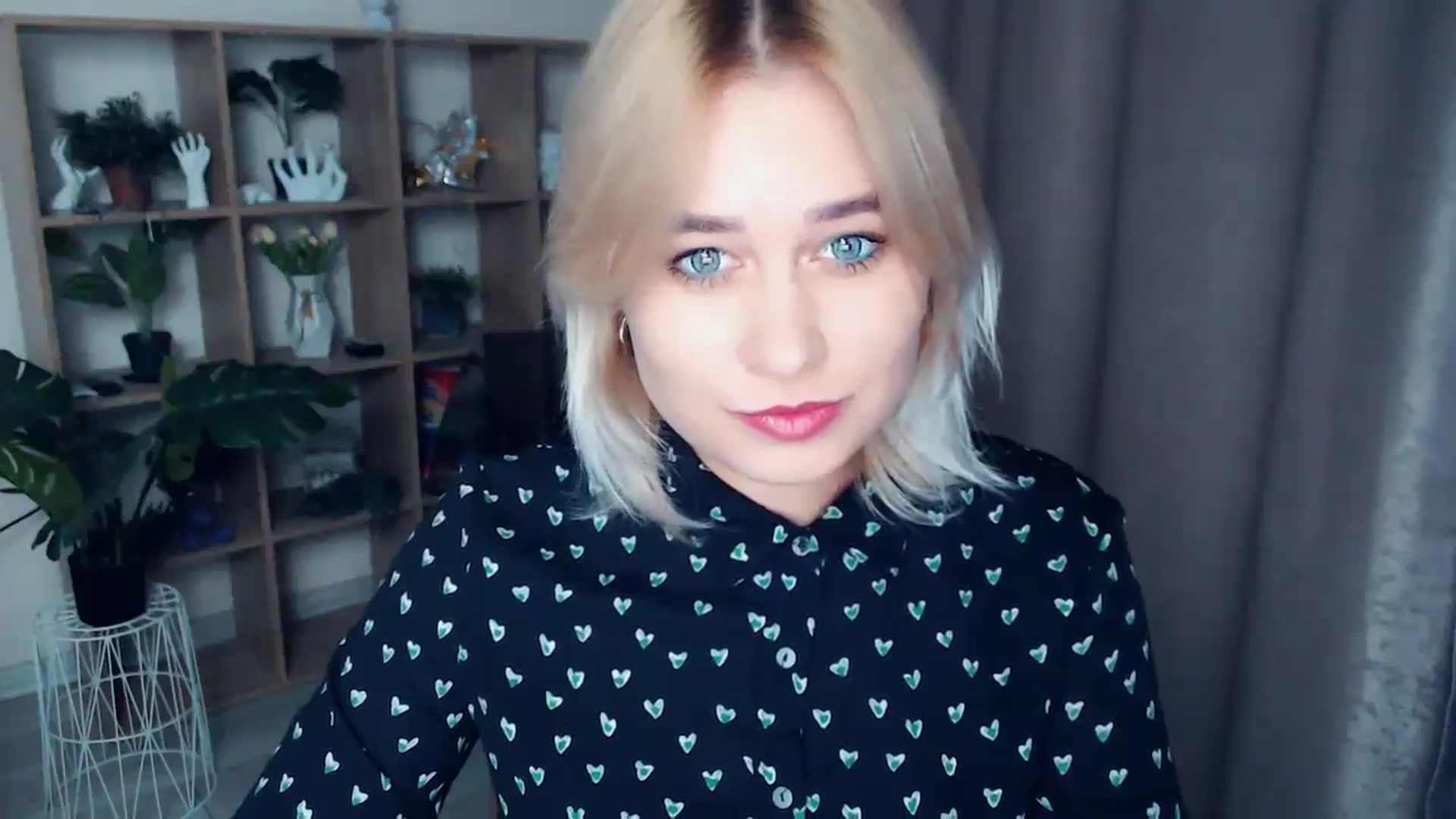Gallery image thumbnail from Kukla_kolduna's myfreecams stream on, 11/07/2024, 17:33 image 14 of 20