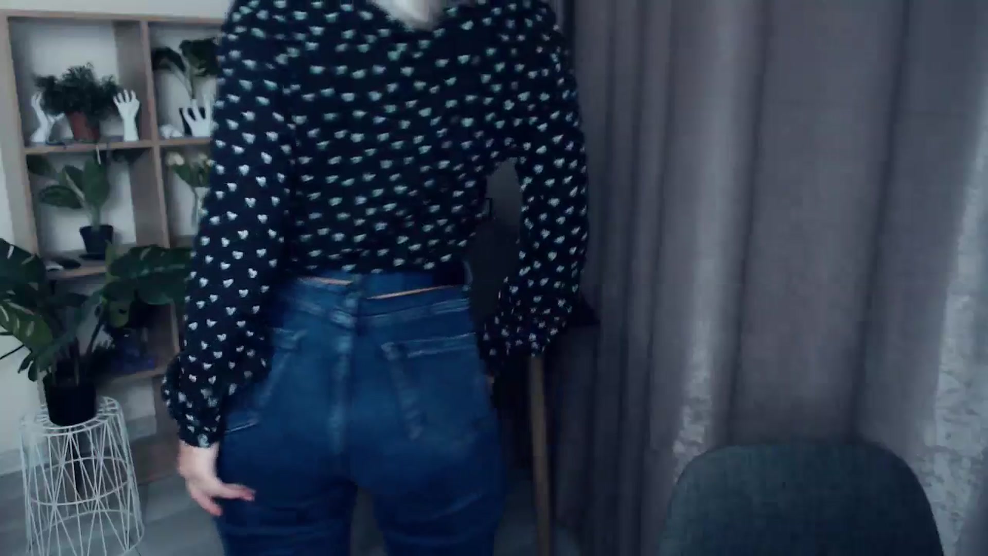Gallery image thumbnail from Kukla_kolduna's myfreecams stream on, 11/07/2024, 17:33 image 6 of 20