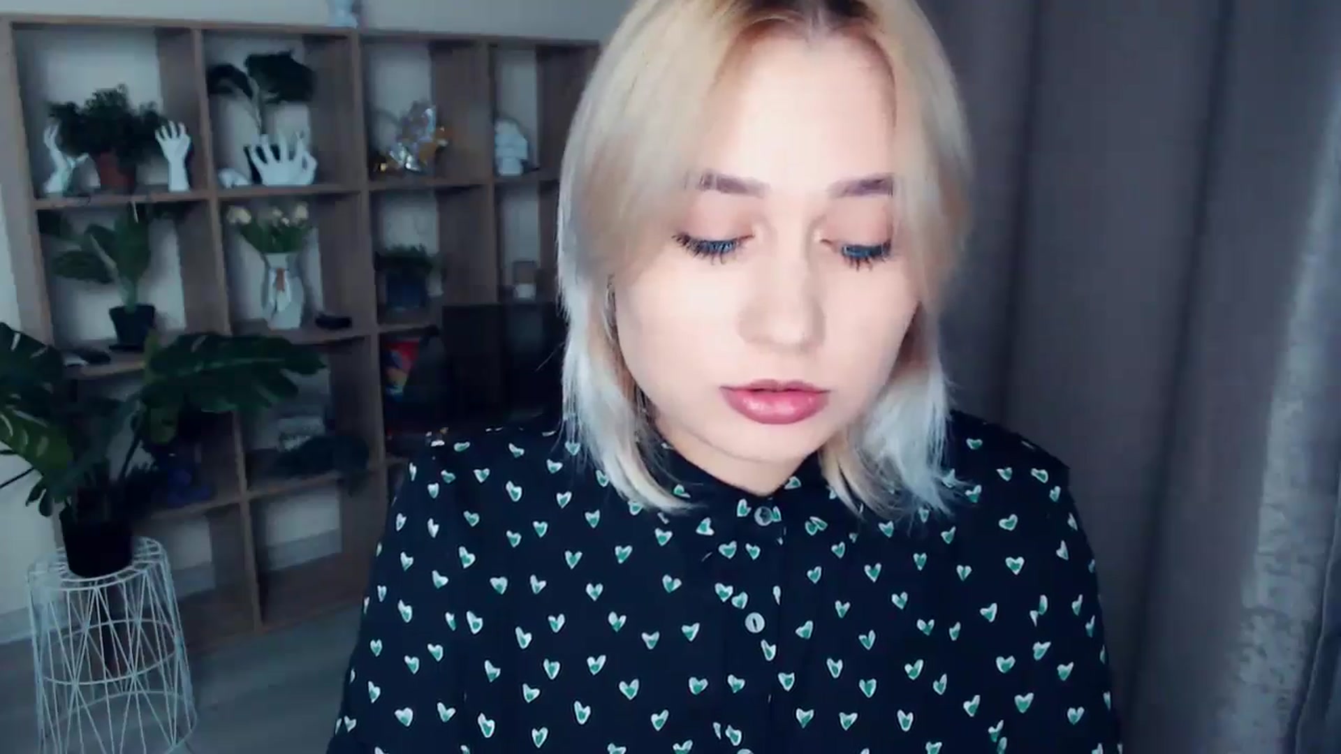 Gallery image thumbnail from Kukla_kolduna's myfreecams stream on, 11/07/2024, 17:33 image 3 of 20