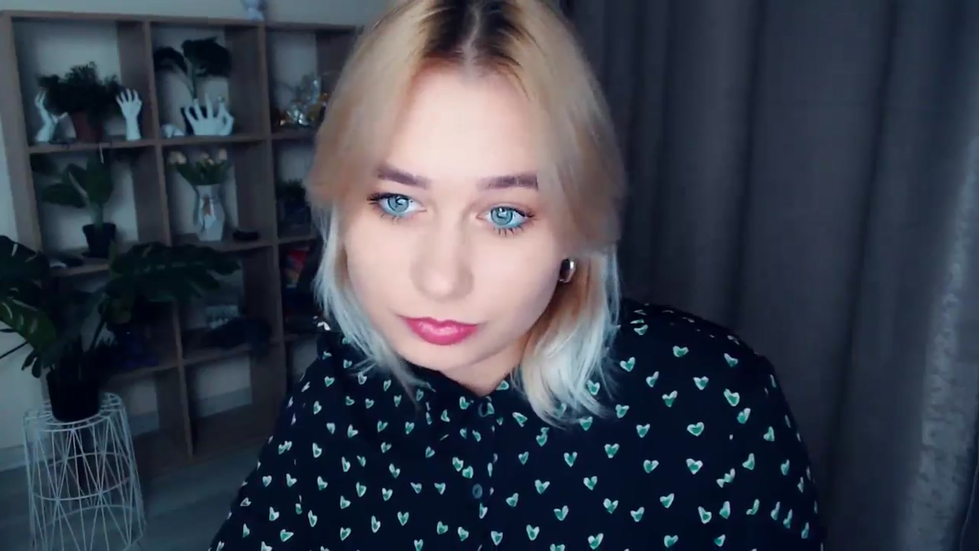 Gallery image thumbnail from Kukla_kolduna's myfreecams stream on, 11/07/2024, 17:33 image 11 of 20