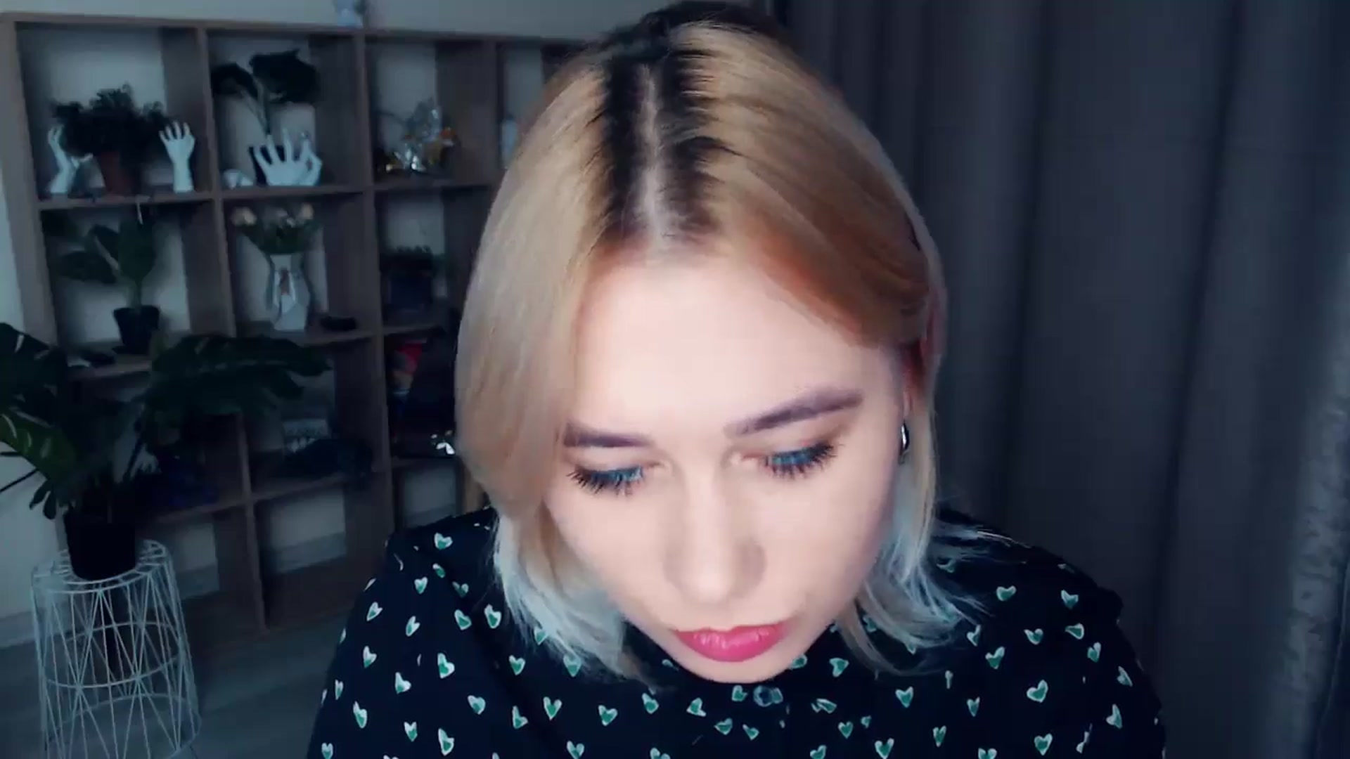 Gallery image thumbnail from Kukla_kolduna's myfreecams stream on, 11/07/2024, 17:33 image 20 of 20
