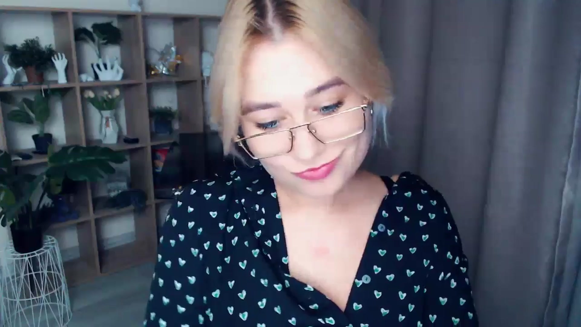 Gallery image thumbnail from Kukla_kolduna's myfreecams stream on, 11/07/2024, 18:35 image 4 of 20