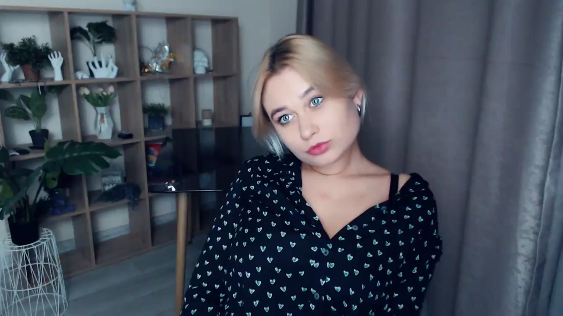 Gallery image thumbnail from Kukla_kolduna's myfreecams stream on, 11/07/2024, 18:35 image 1 of 20