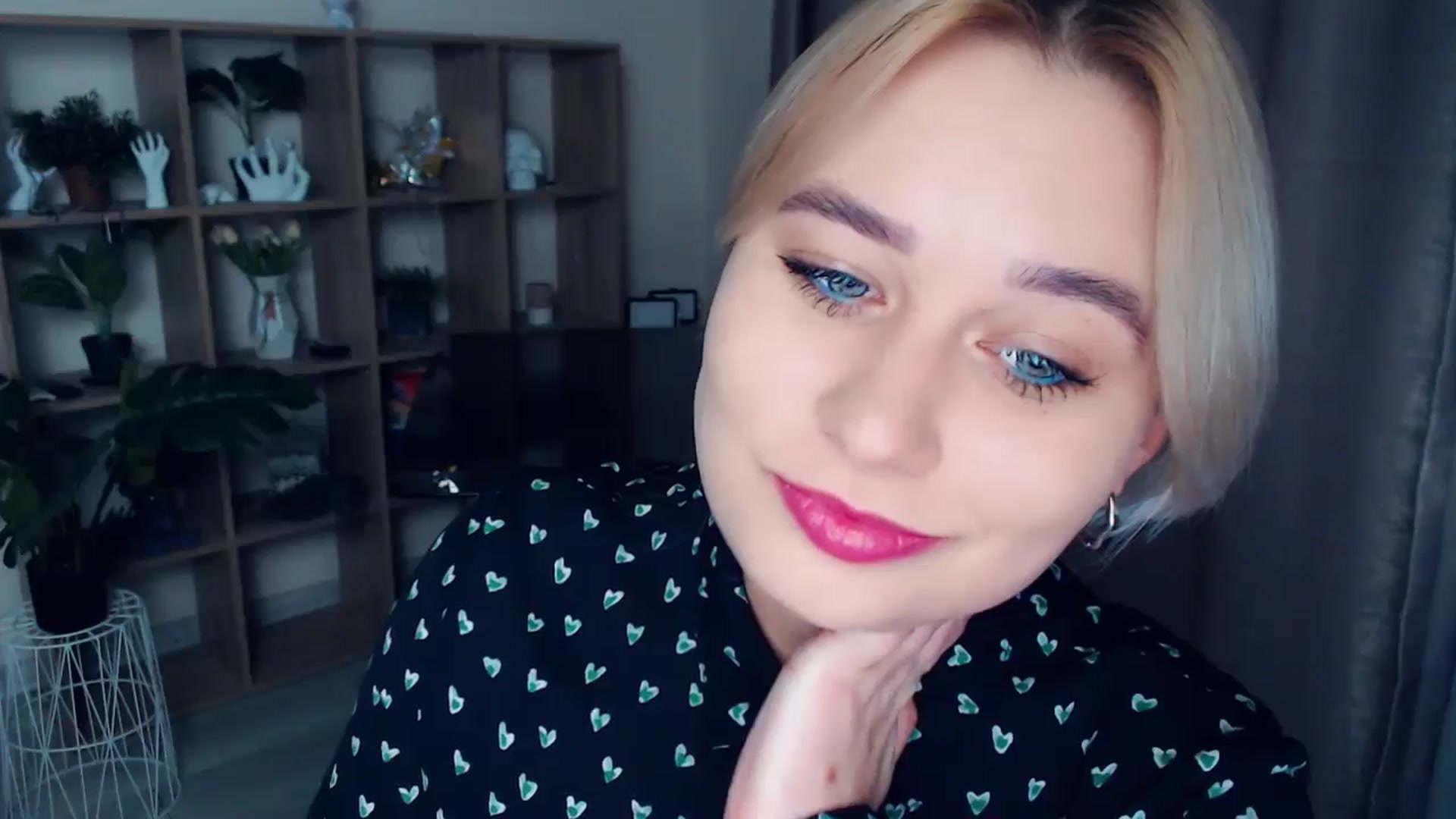 Gallery image thumbnail from Kukla_kolduna's myfreecams stream on, 11/07/2024, 18:35 image 13 of 20