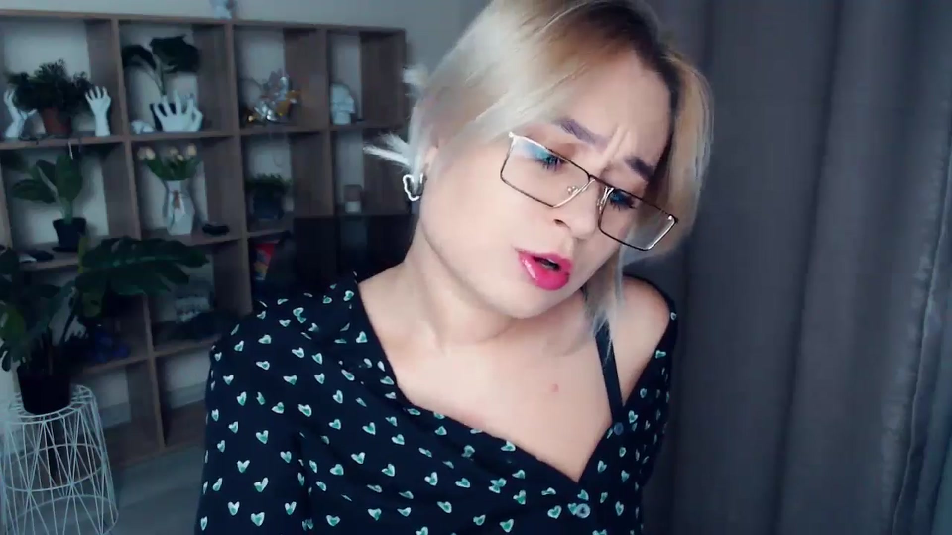 Gallery image thumbnail from Kukla_kolduna's myfreecams stream on, 11/07/2024, 18:35 image 8 of 20