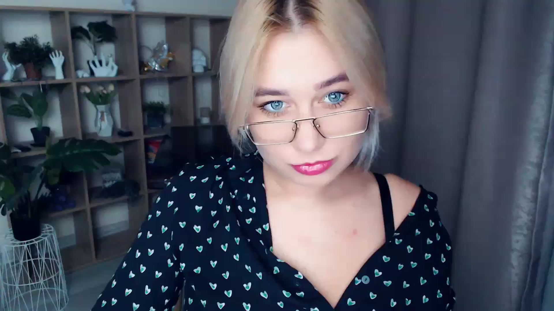 Gallery image thumbnail from Kukla_kolduna's myfreecams stream on, 11/07/2024, 18:35 image 10 of 20