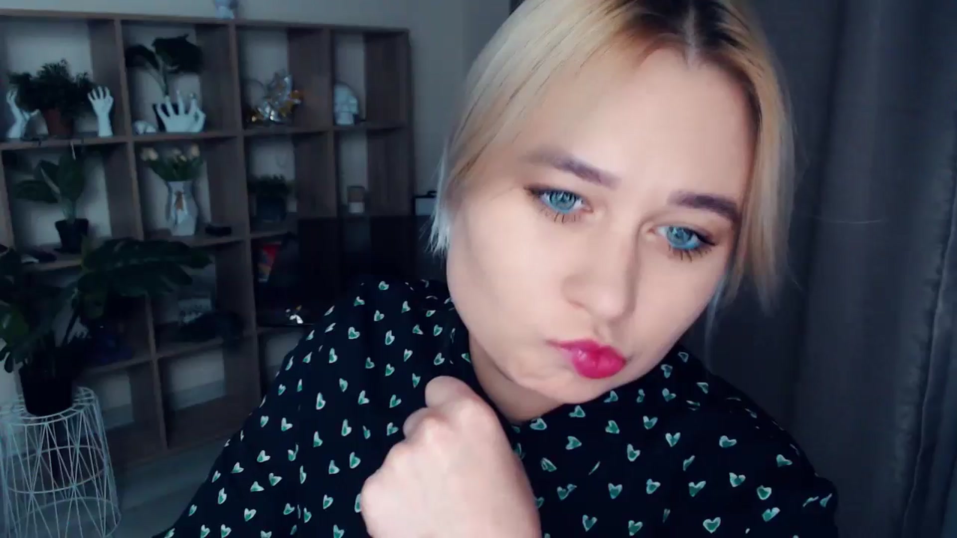 Gallery image thumbnail from Kukla_kolduna's myfreecams stream on, 11/07/2024, 18:35 image 15 of 20